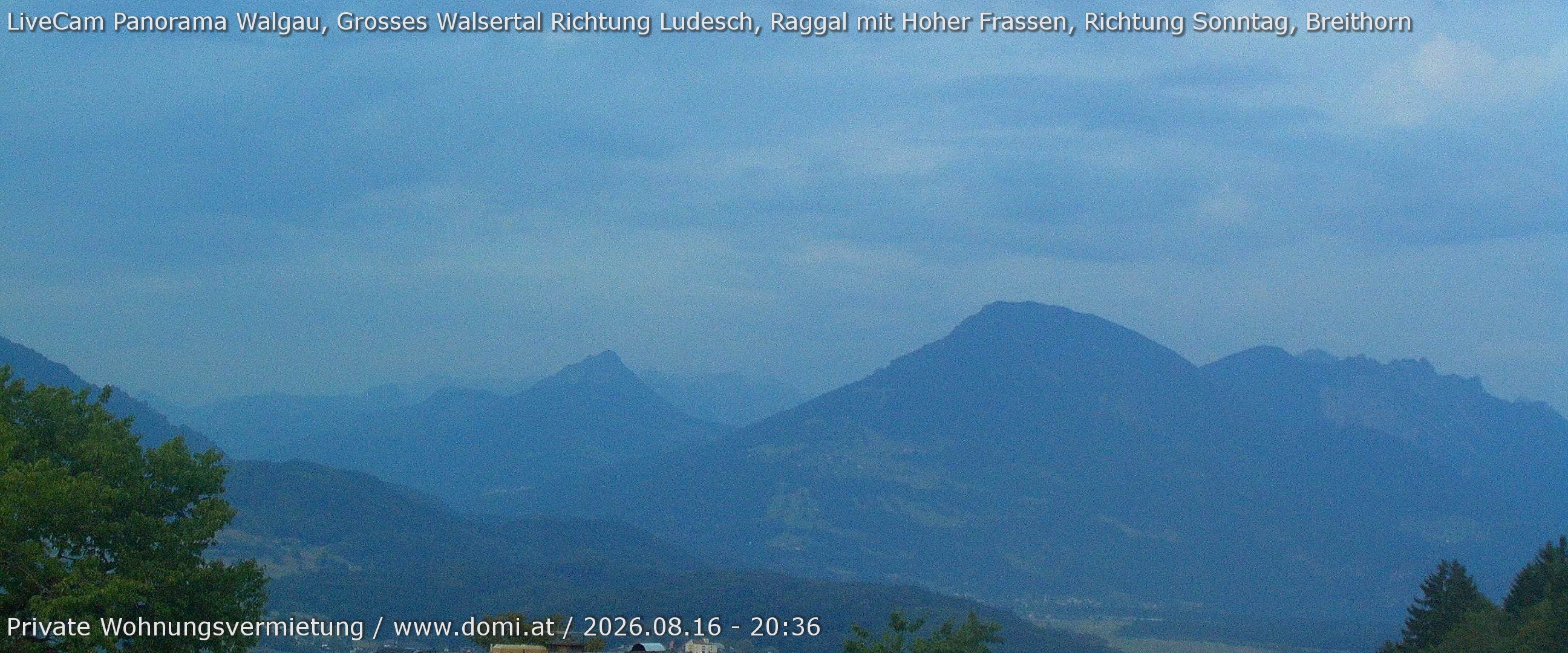 Archived image Webcam View of Walgau, Hoher Fraßen and Breithorn from Gampelün