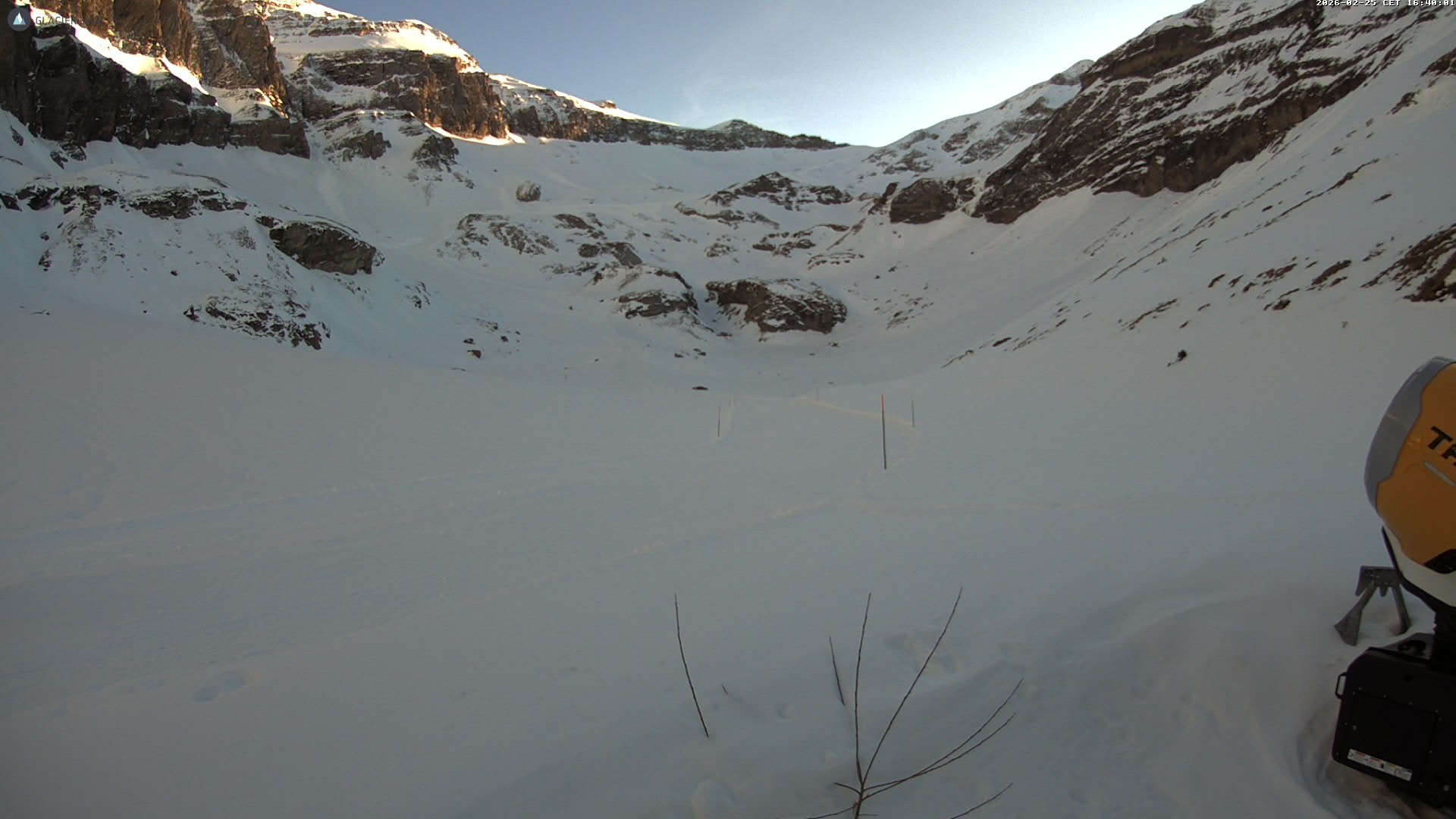 Archiv Foto Webcam Glacier 3000 Oldenalp – Oldenegg