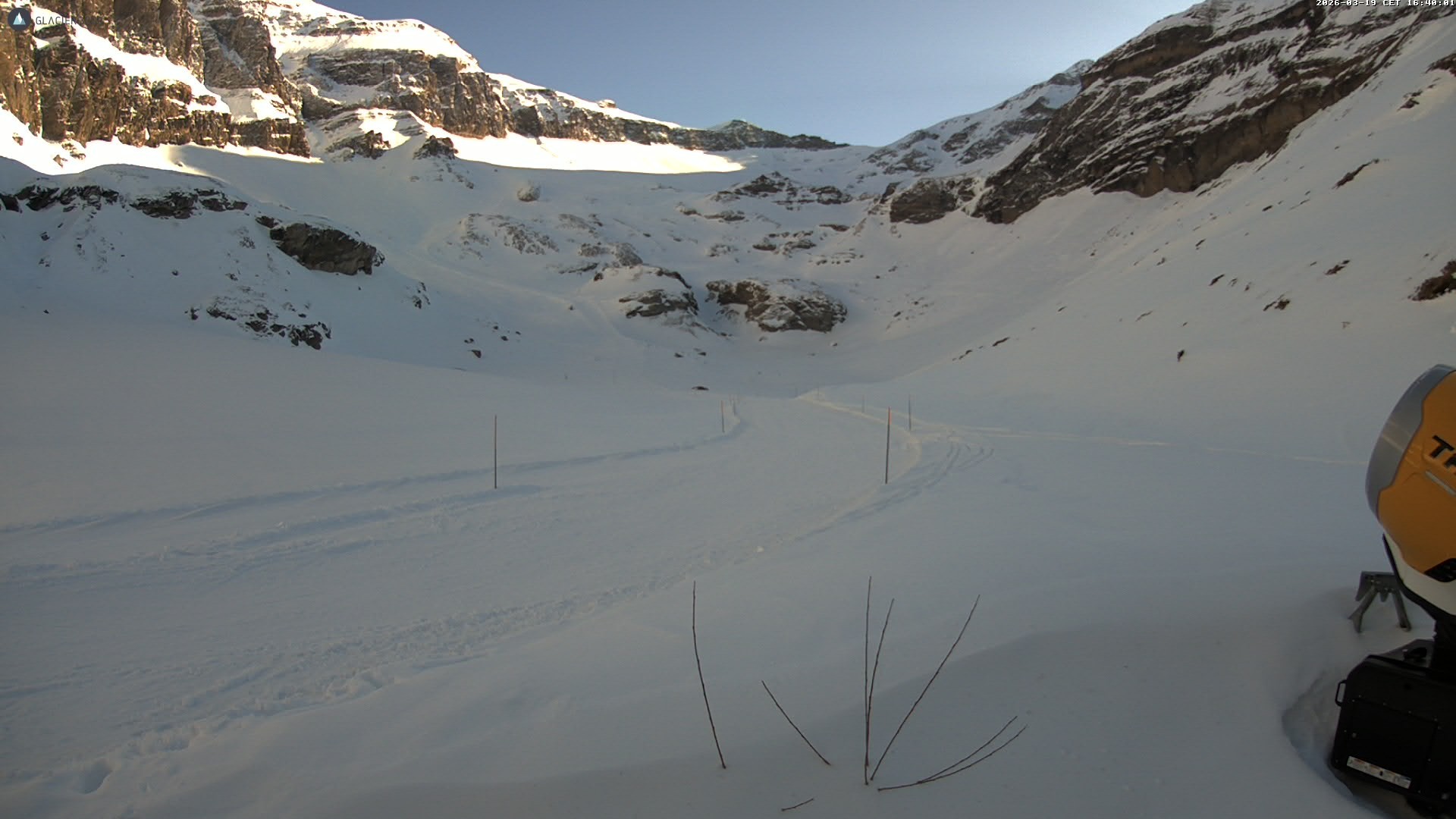 Archiv Foto Webcam Glacier 3000 Oldenalp – Oldenegg