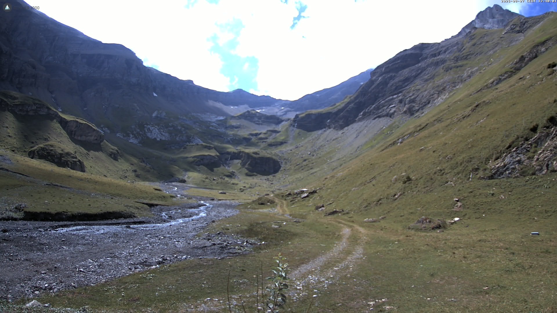 Archiv Foto Webcam Glacier 3000 Oldenalp – Oldenegg
