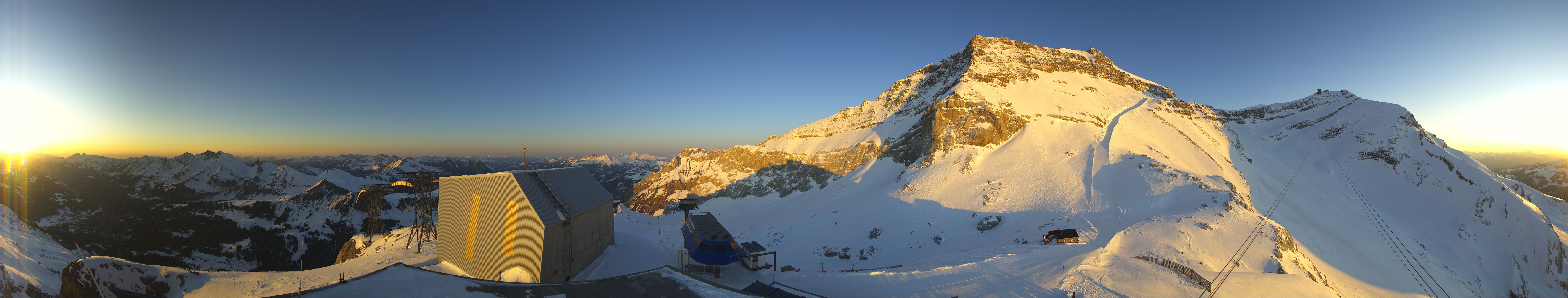 Archived image Webcam Glacier 3000: View from Cabane station
