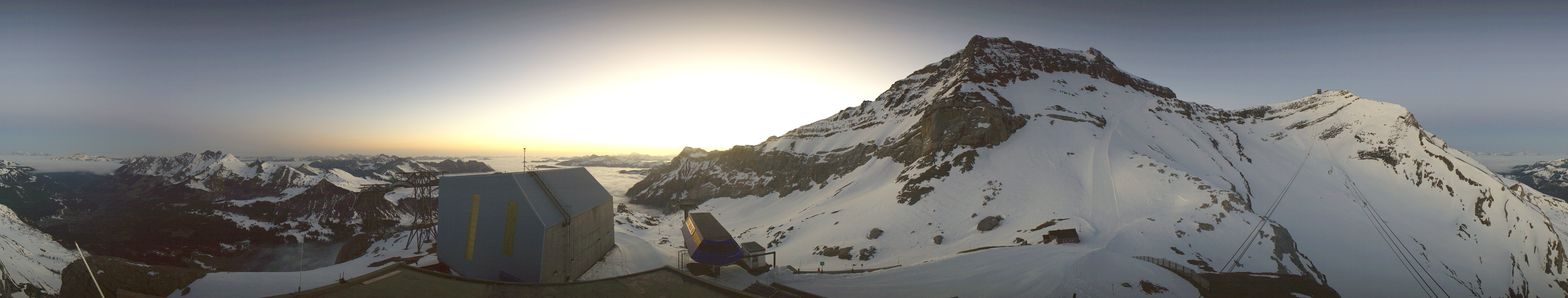 Archiv Foto Webcam Glacier 3000: Station Cabane