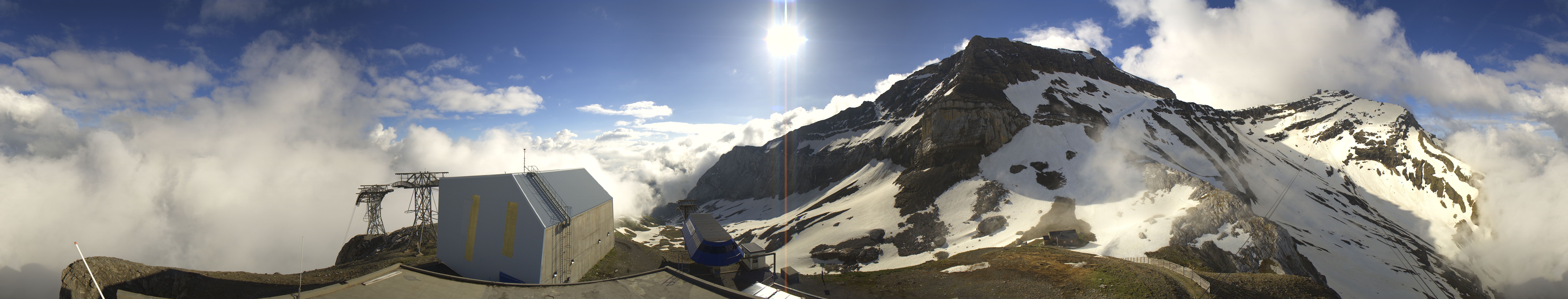 Archiv Foto Webcam Glacier 3000: Station Cabane