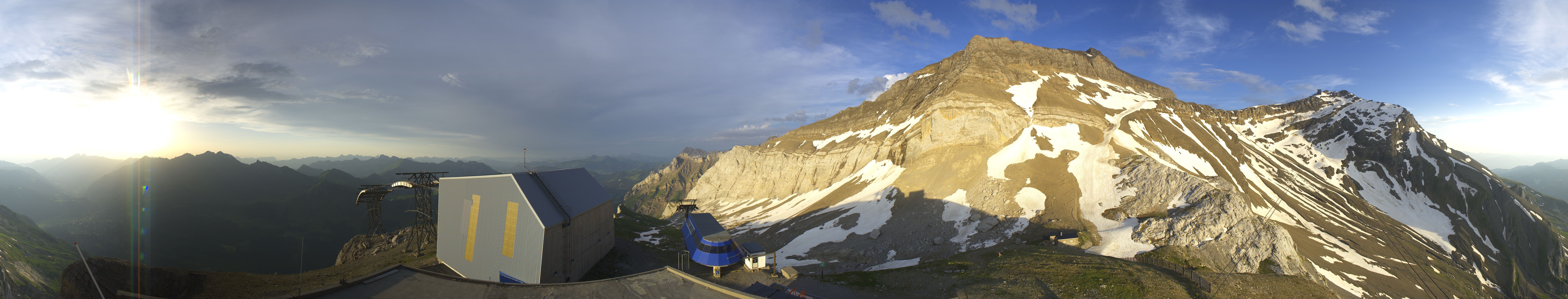 Archiv Foto Webcam Glacier 3000: Station Cabane