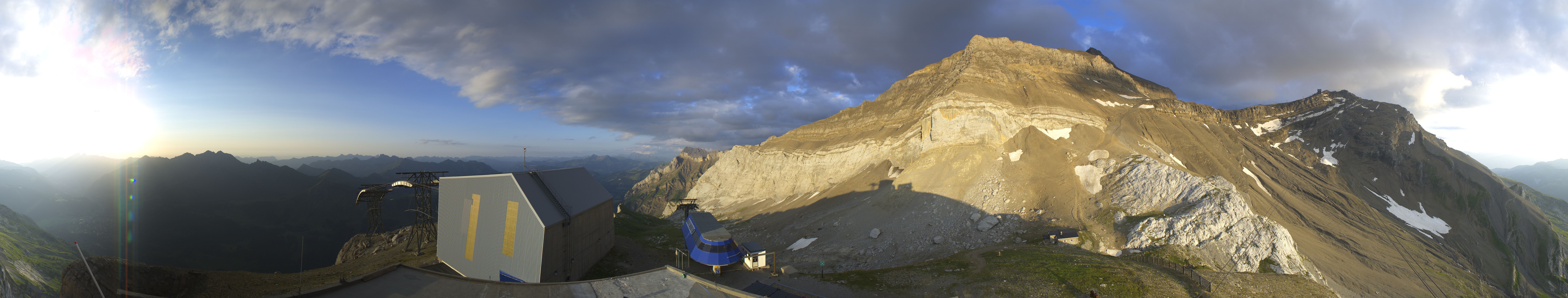 Archiv Foto Webcam Glacier 3000: Station Cabane