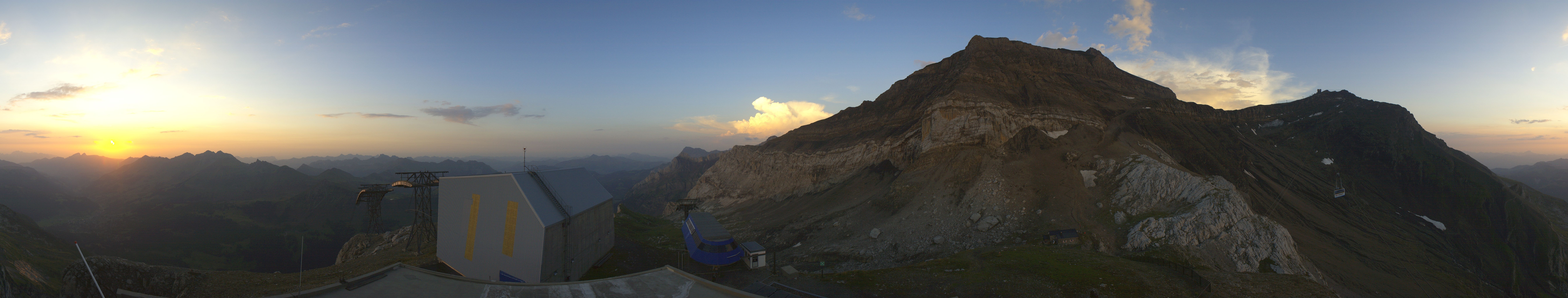 Archiv Foto Webcam Glacier 3000: Station Cabane