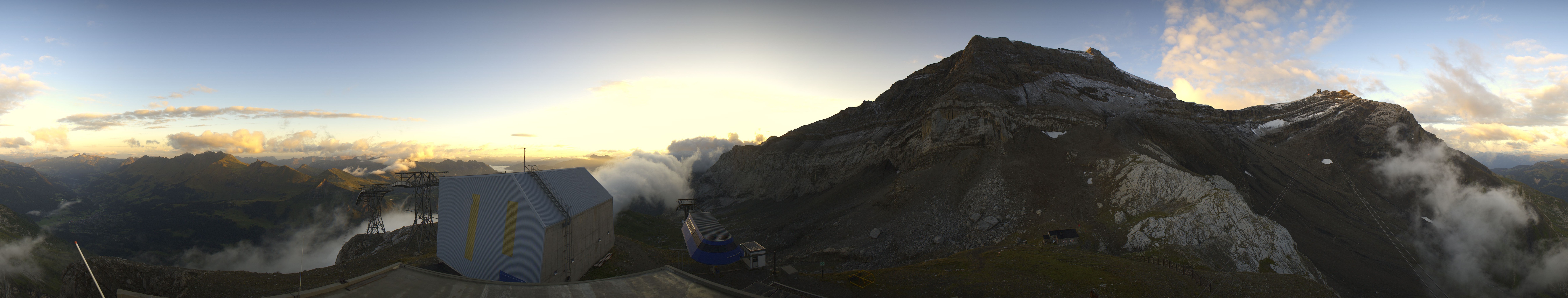 Archiv Foto Webcam Glacier 3000: Station Cabane