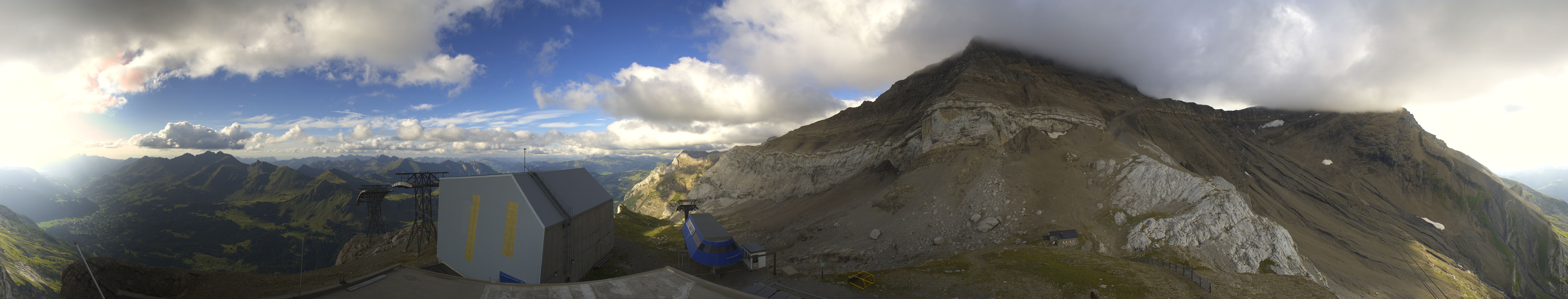 Archiv Foto Webcam Glacier 3000: Station Cabane