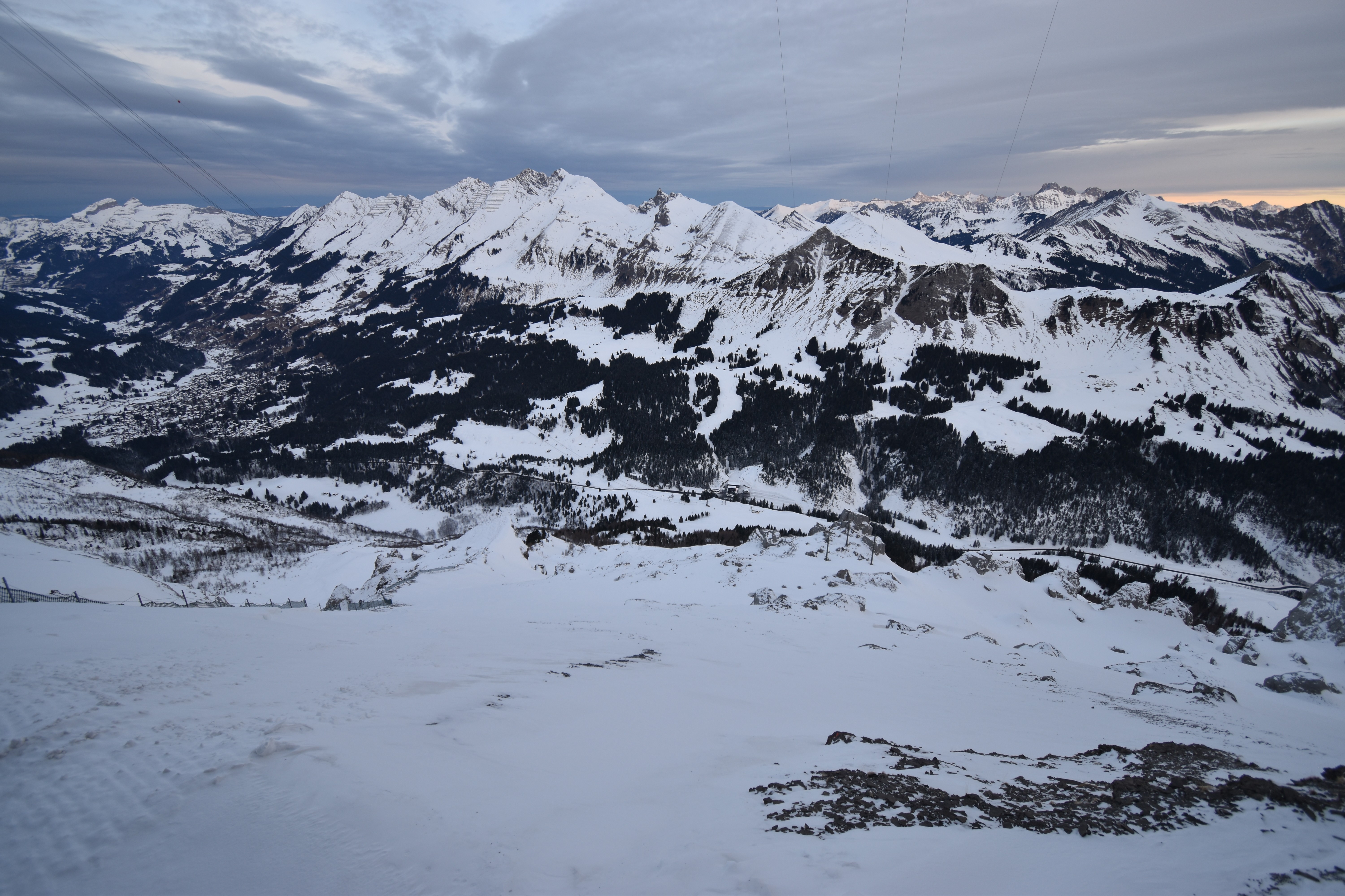 Archiv Foto Webcam Glacier 3000: Black Wall am Gemskopf