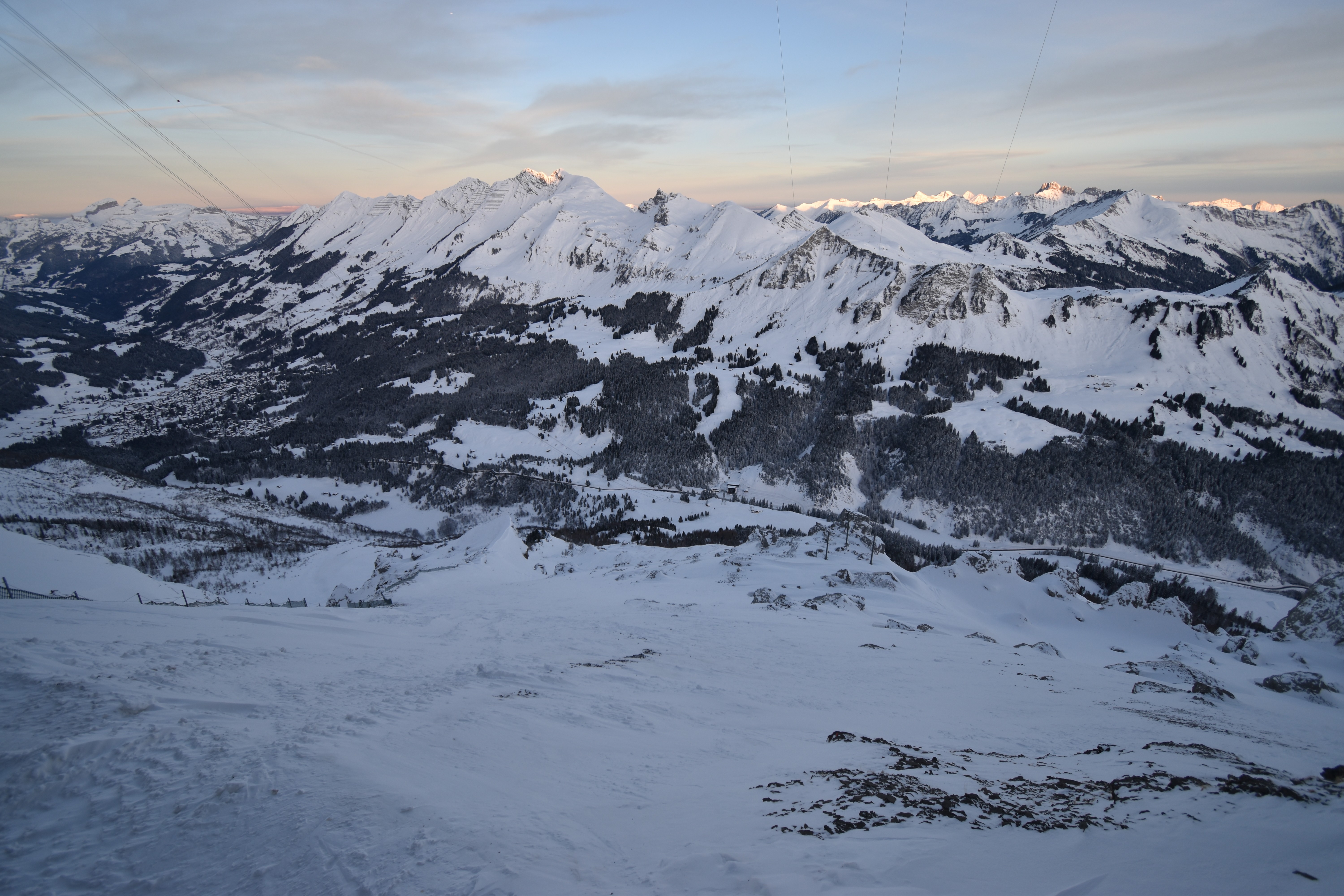 Archiv Foto Webcam Glacier 3000: Black Wall am Gemskopf