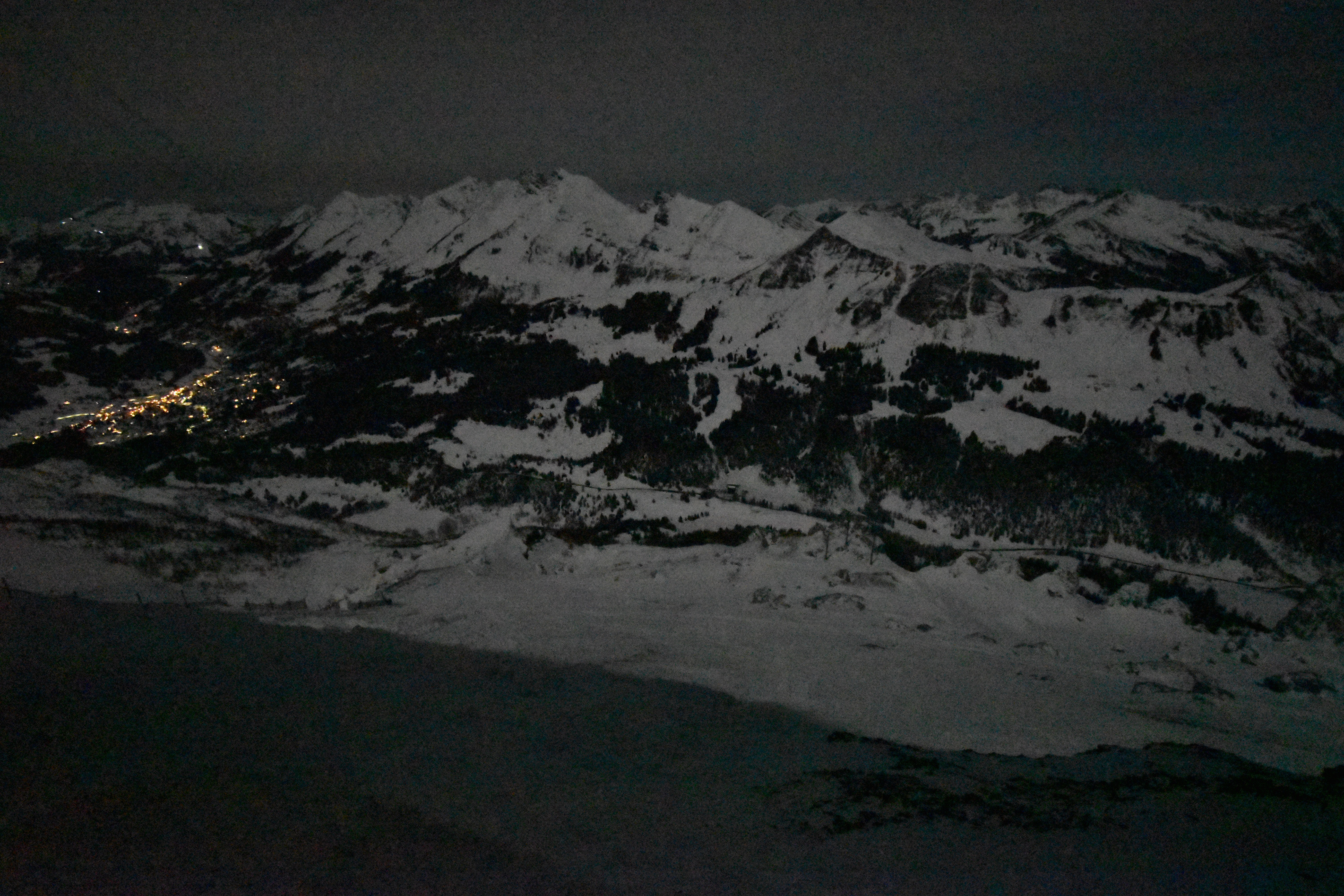 Archiv Foto Webcam Glacier 3000: Black Wall am Gemskopf