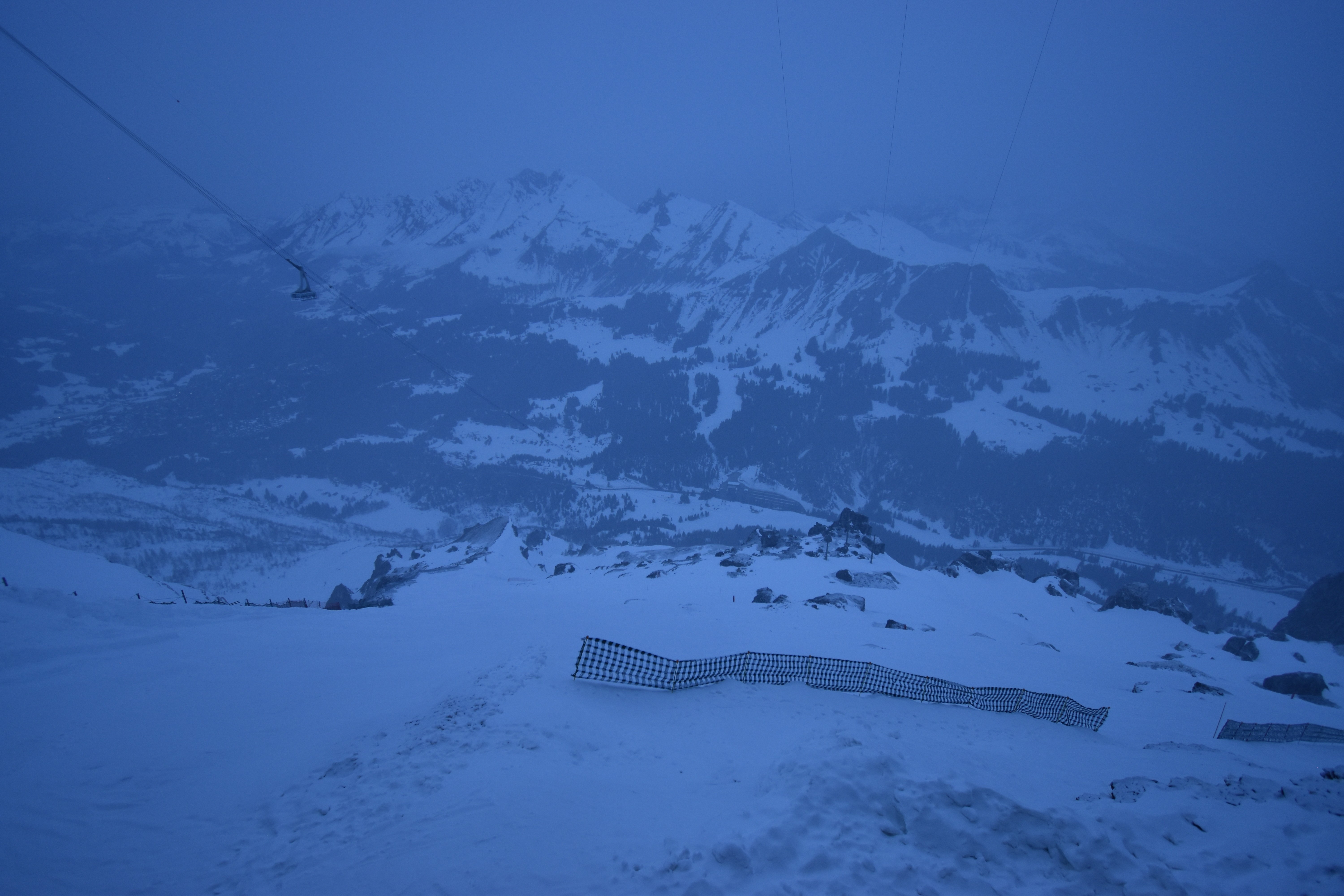 Archiv Foto Webcam Glacier 3000: Black Wall am Gemskopf