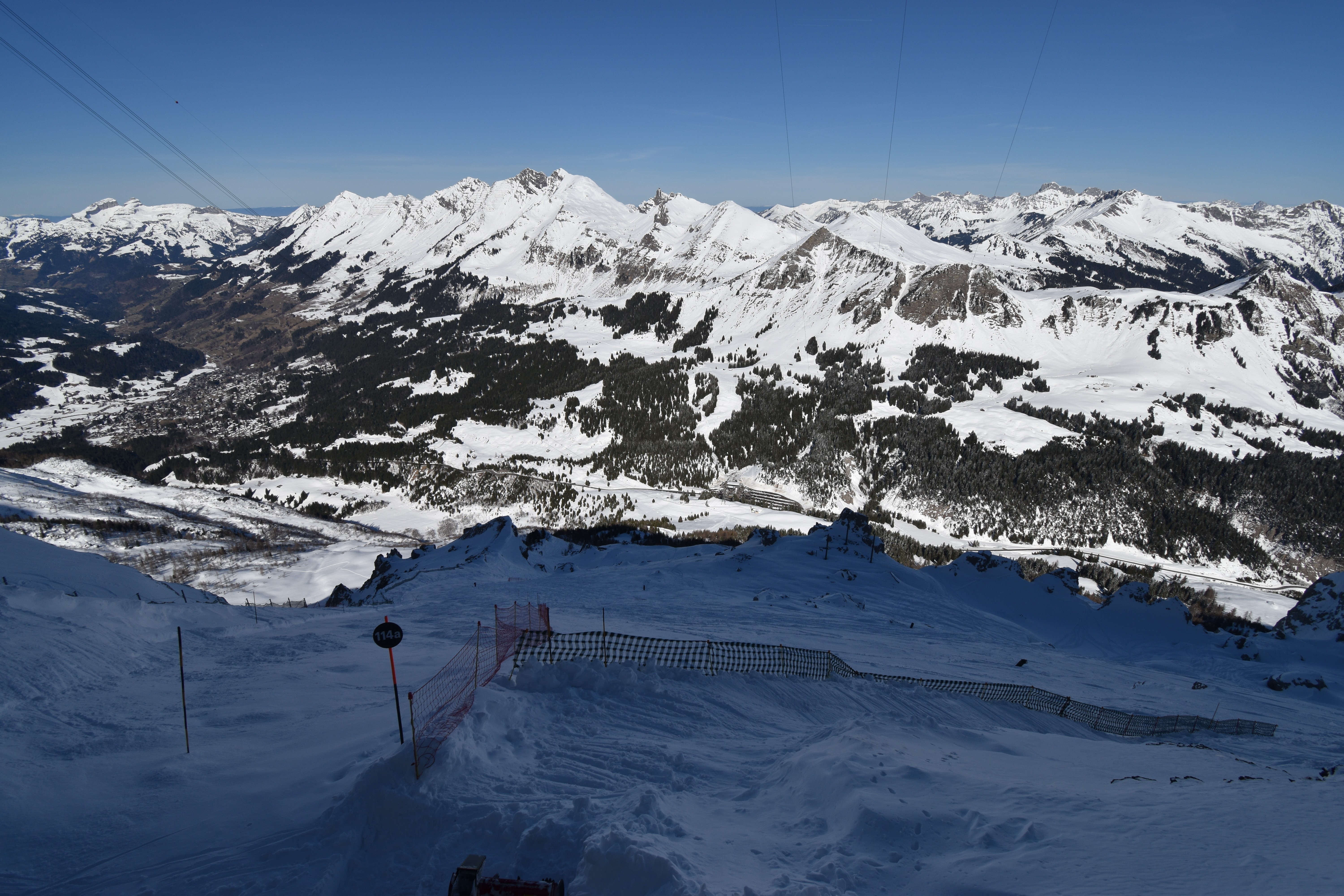 Archiv Foto Webcam Glacier 3000: Black Wall am Gemskopf