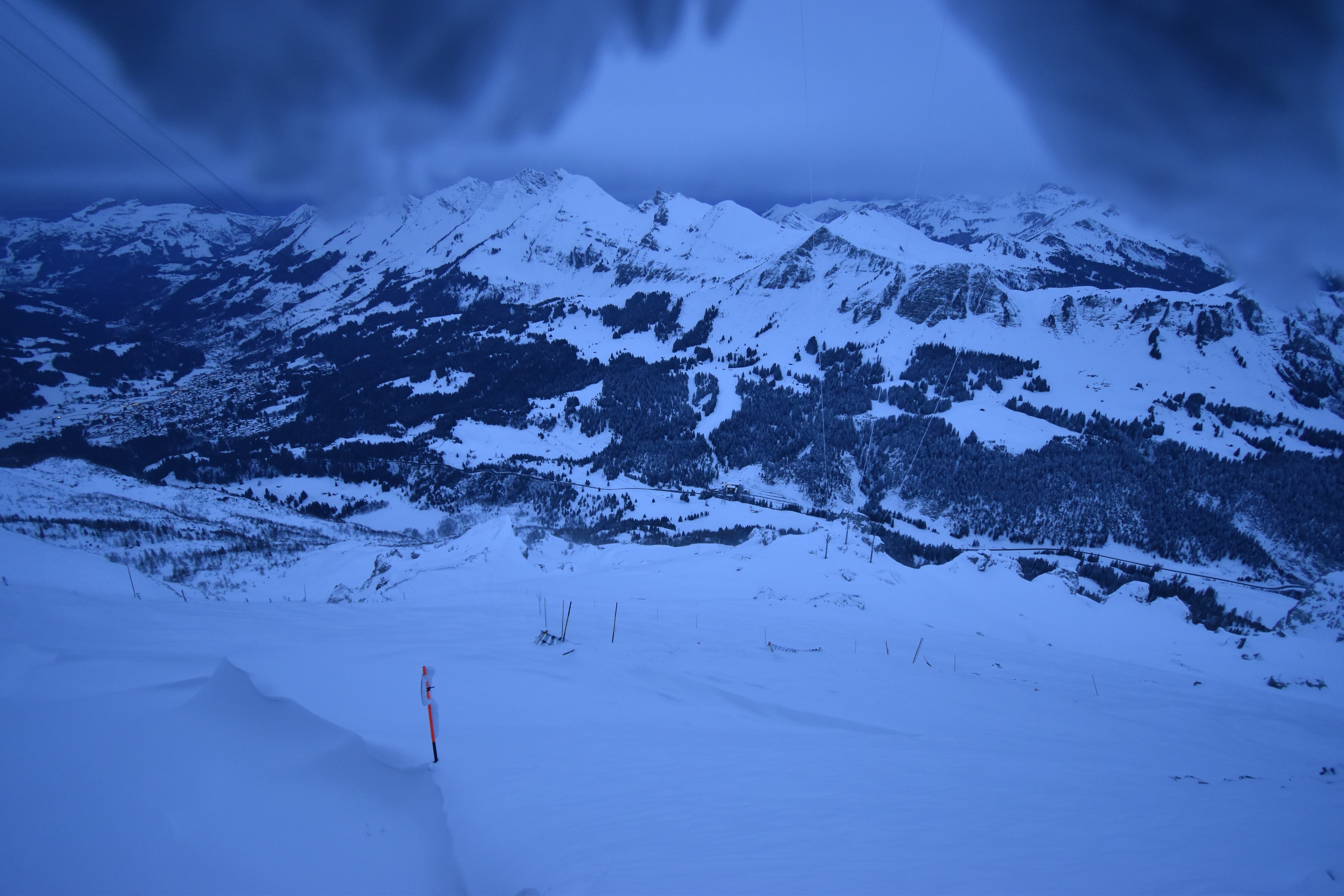 Archiv Foto Webcam Glacier 3000: Black Wall am Gemskopf