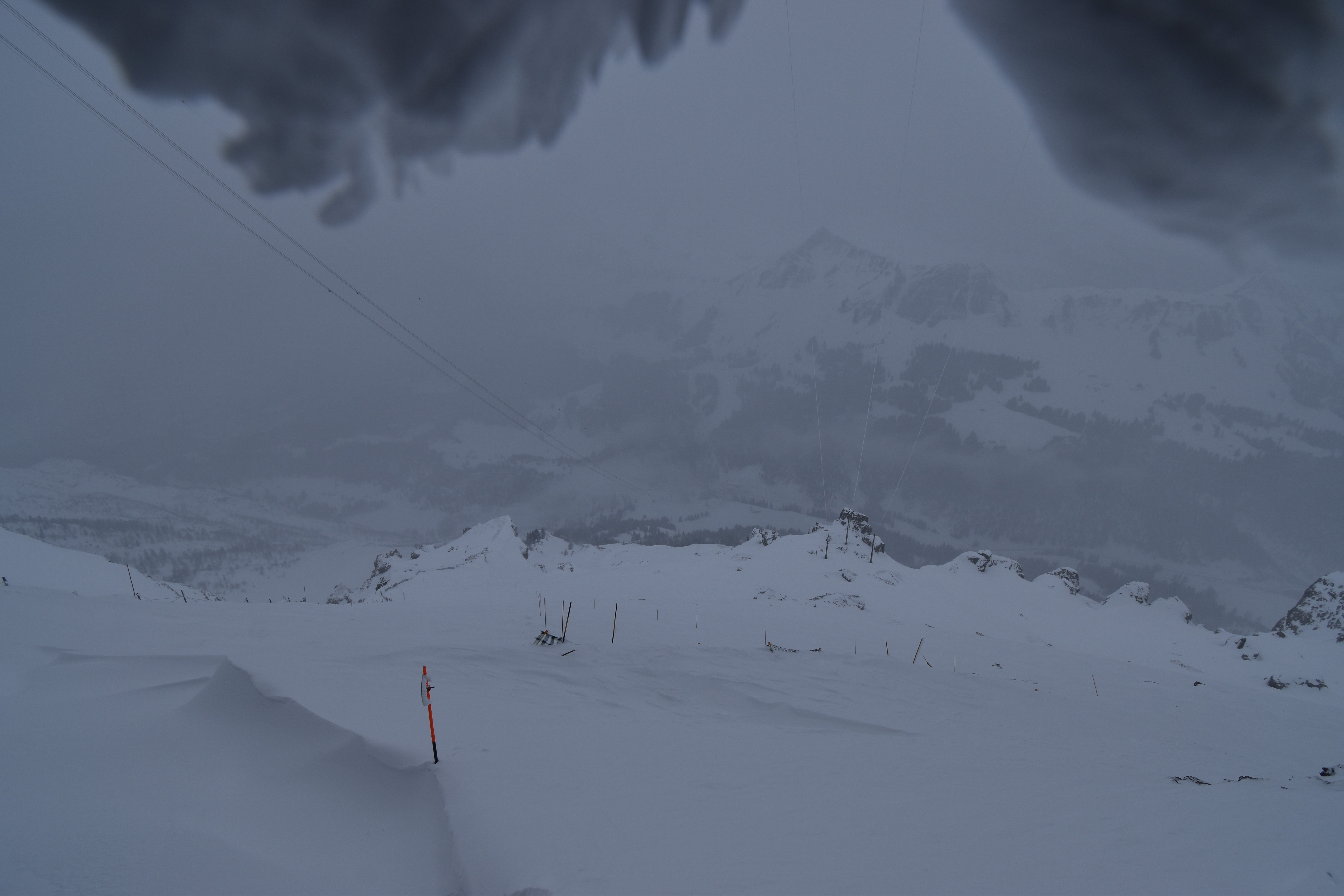 Archiv Foto Webcam Glacier 3000: Black Wall am Gemskopf