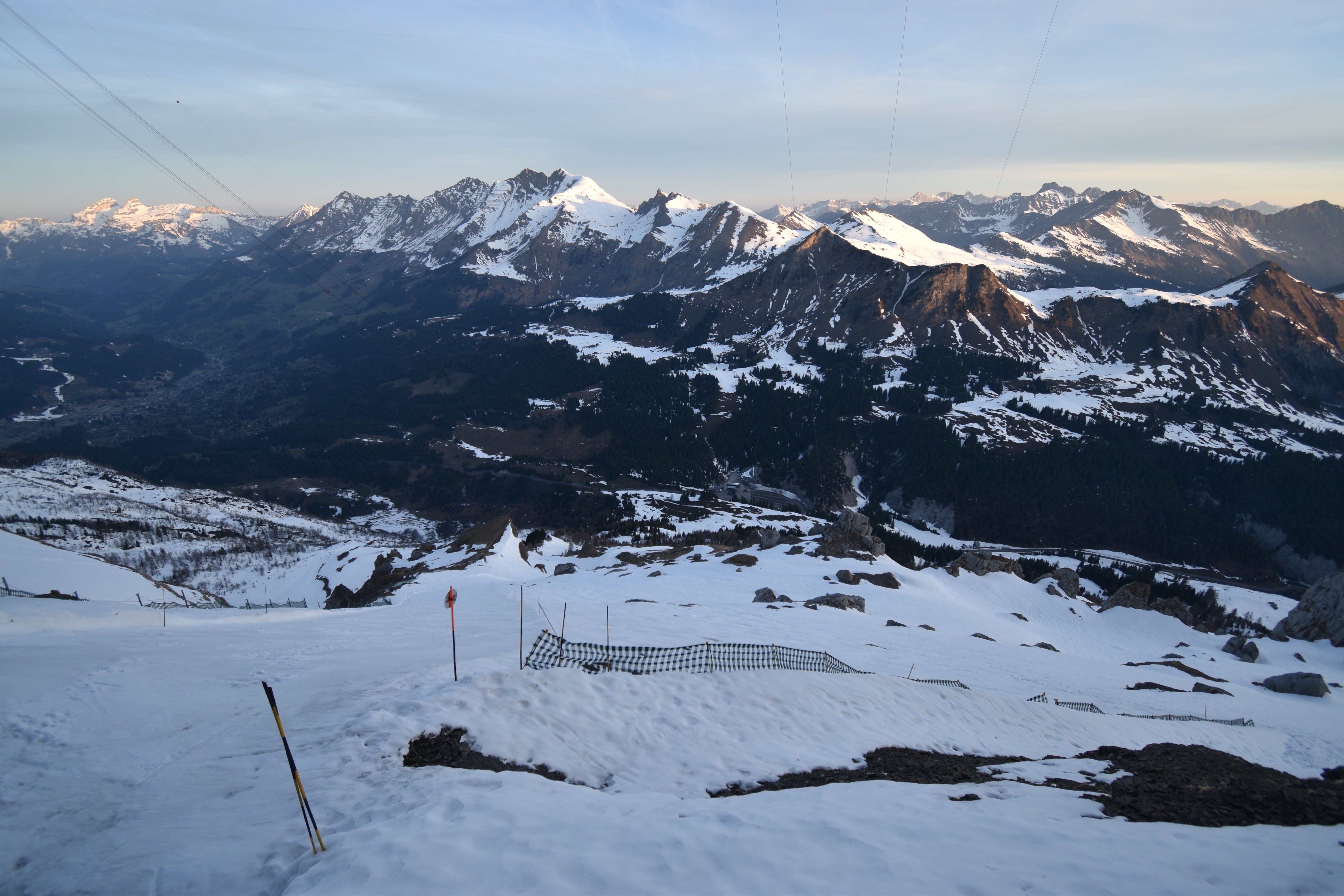 Archiv Foto Webcam Glacier 3000: Black Wall am Gemskopf