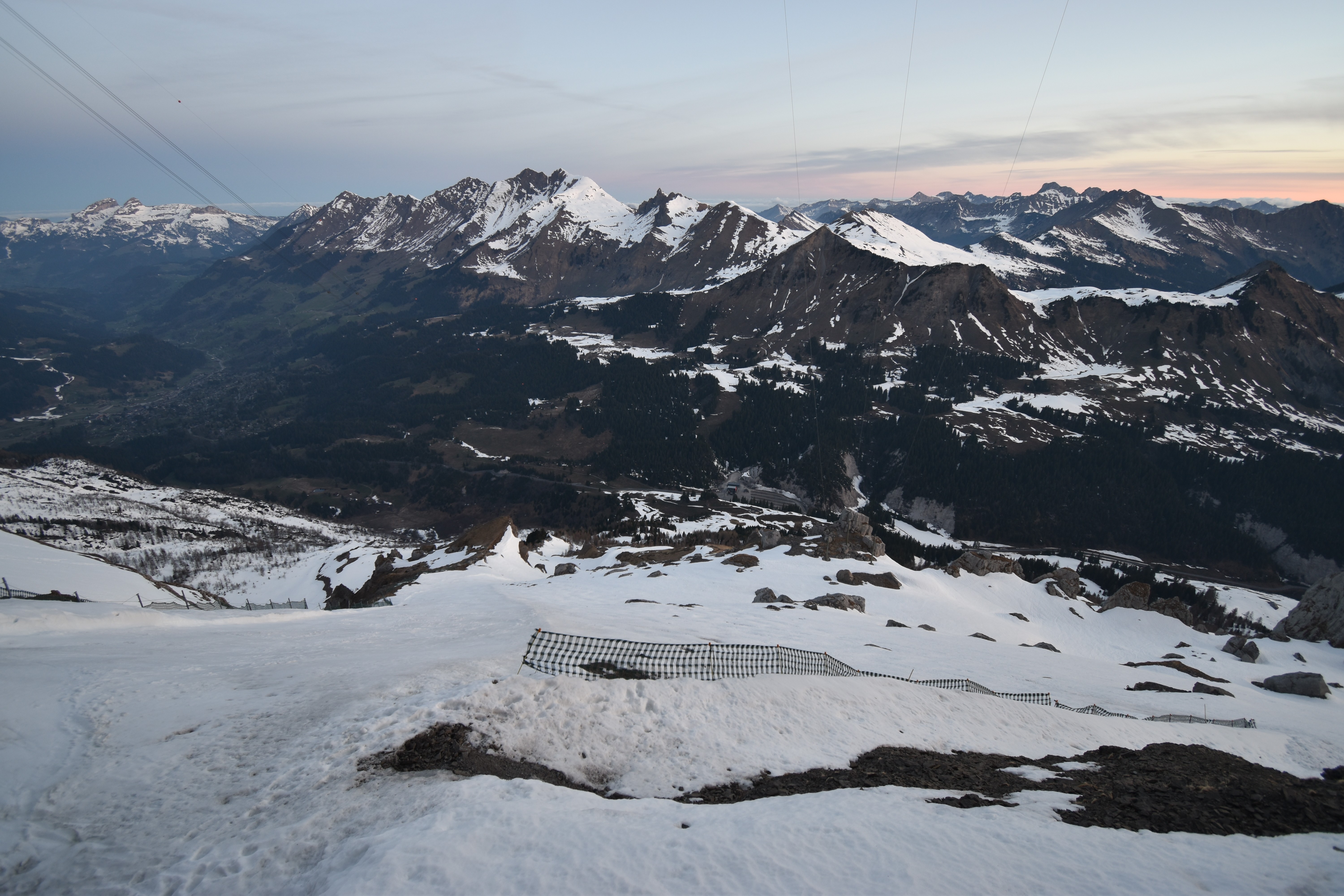 Archiv Foto Webcam Glacier 3000: Black Wall am Gemskopf