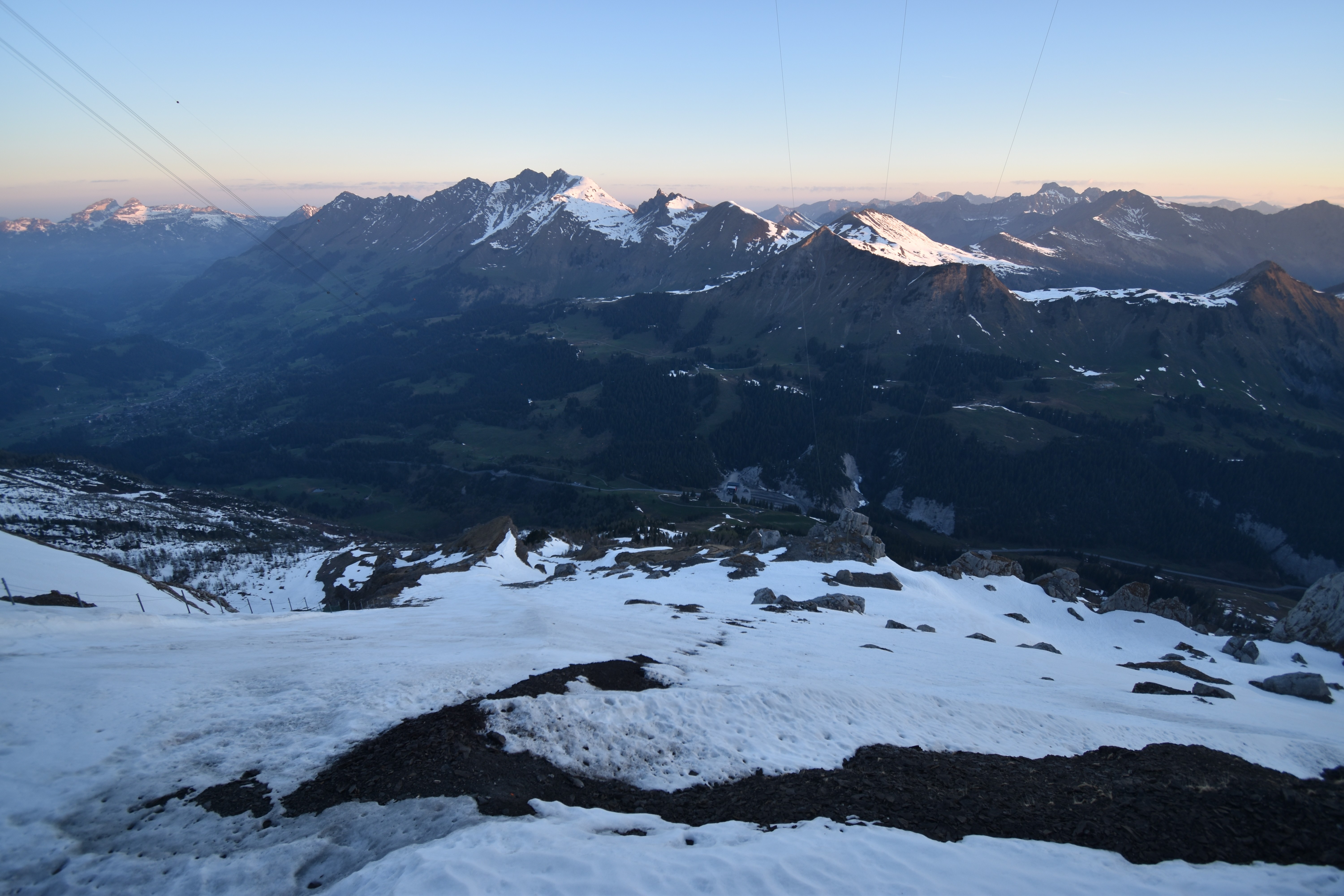 Archiv Foto Webcam Glacier 3000: Black Wall am Gemskopf