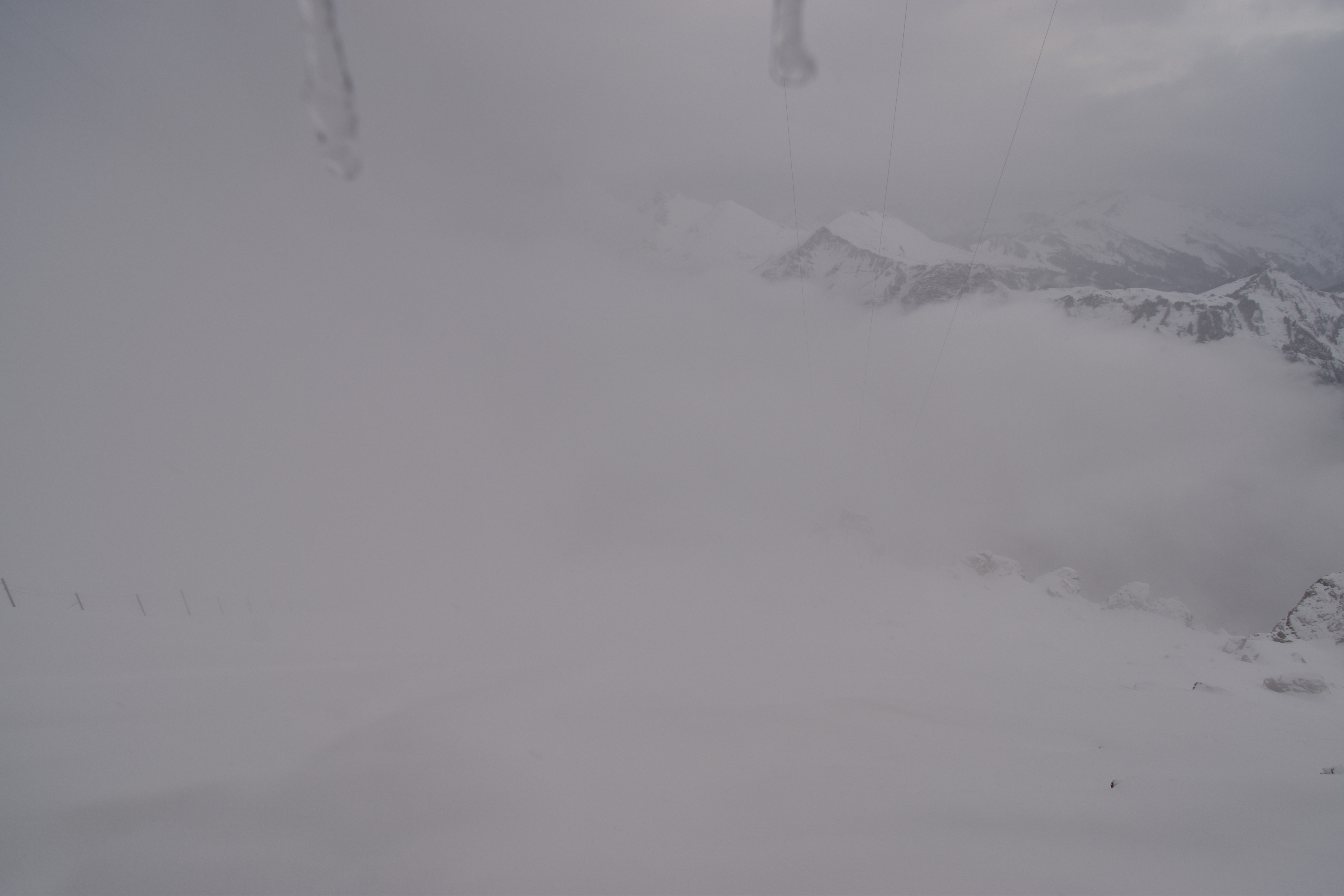 Archiv Foto Webcam Glacier 3000: Black Wall am Gemskopf
