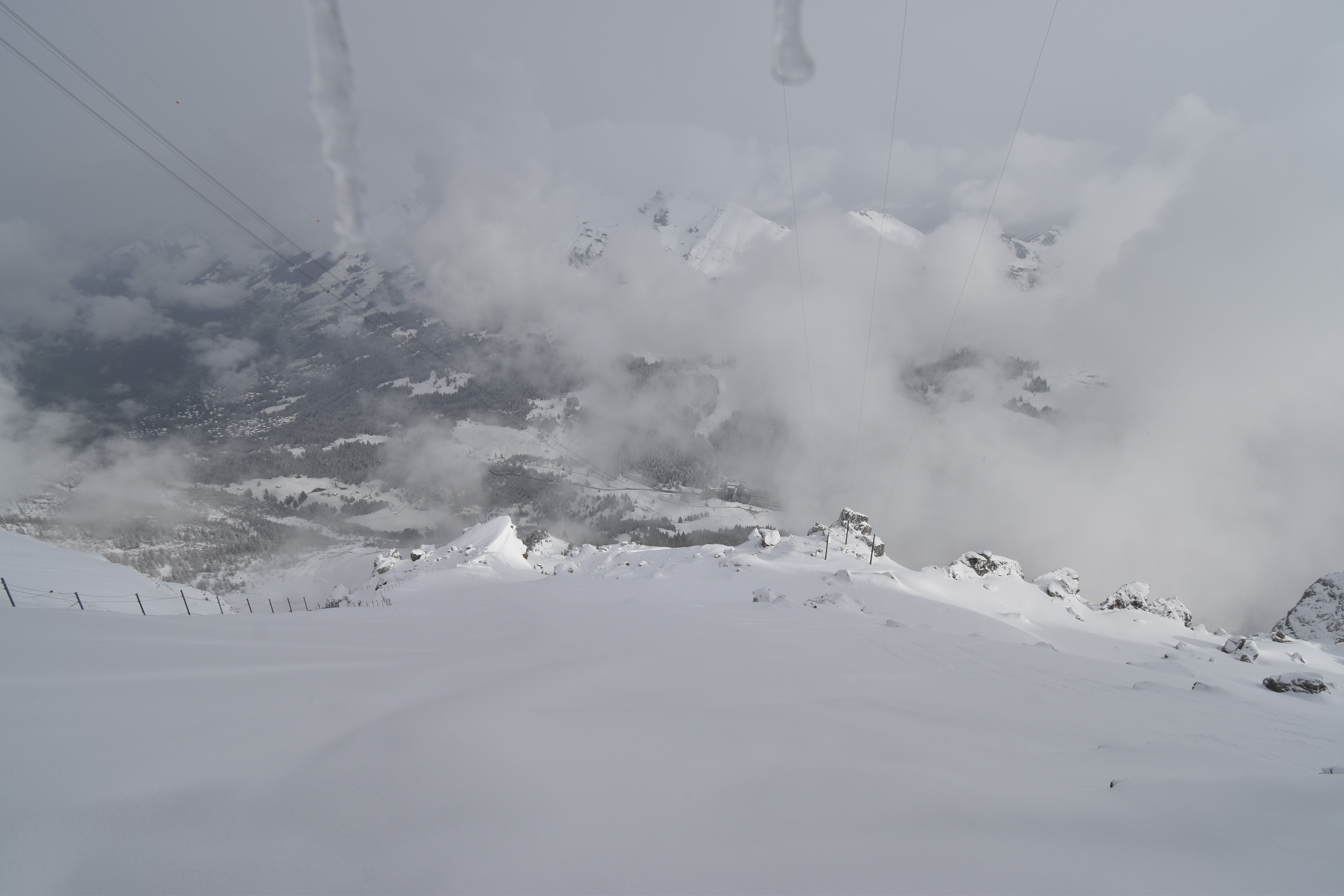 Archiv Foto Webcam Glacier 3000: Black Wall am Gemskopf