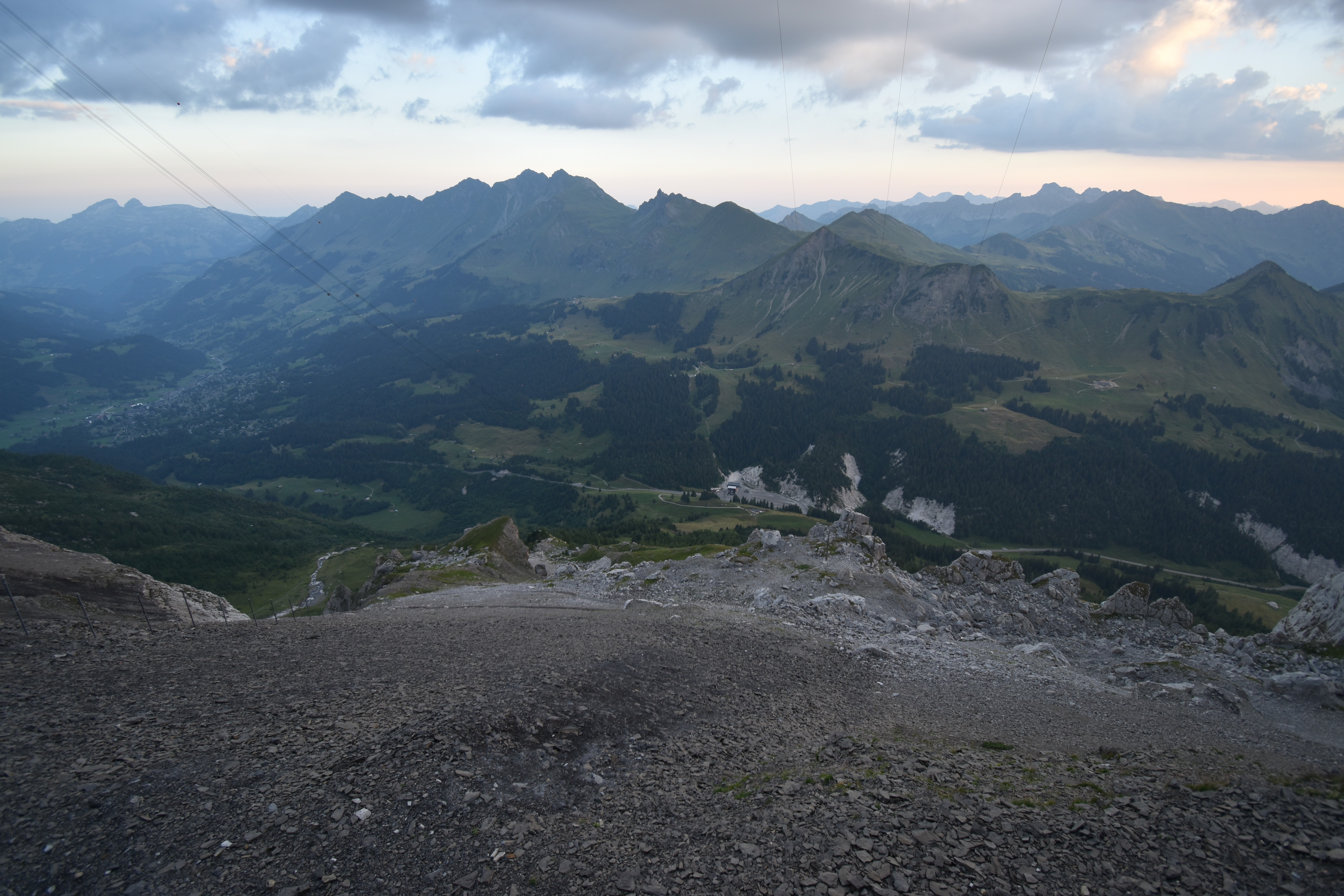 Archiv Foto Webcam Glacier 3000: Black Wall am Gemskopf