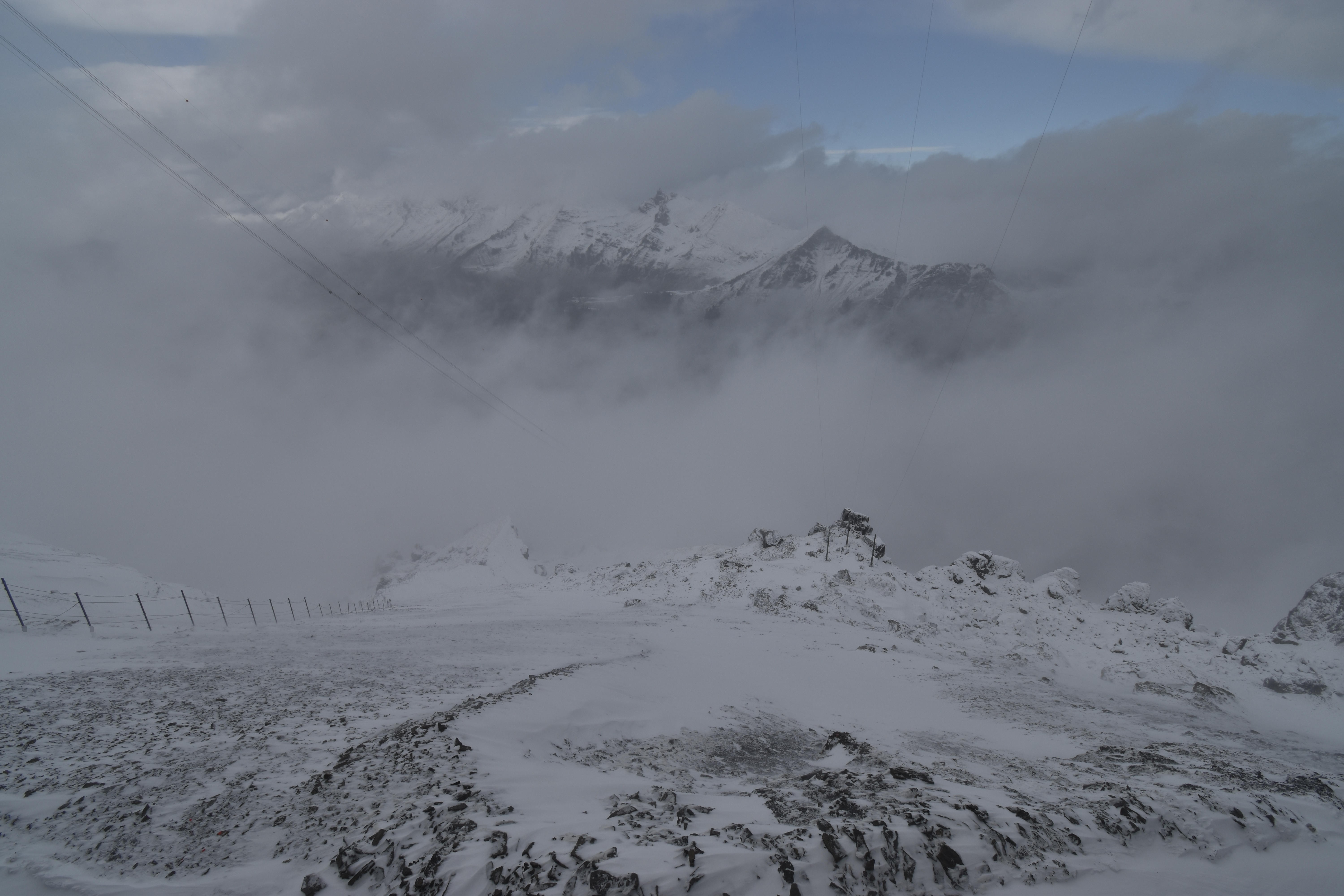 Archiv Foto Webcam Glacier 3000: Black Wall am Gemskopf