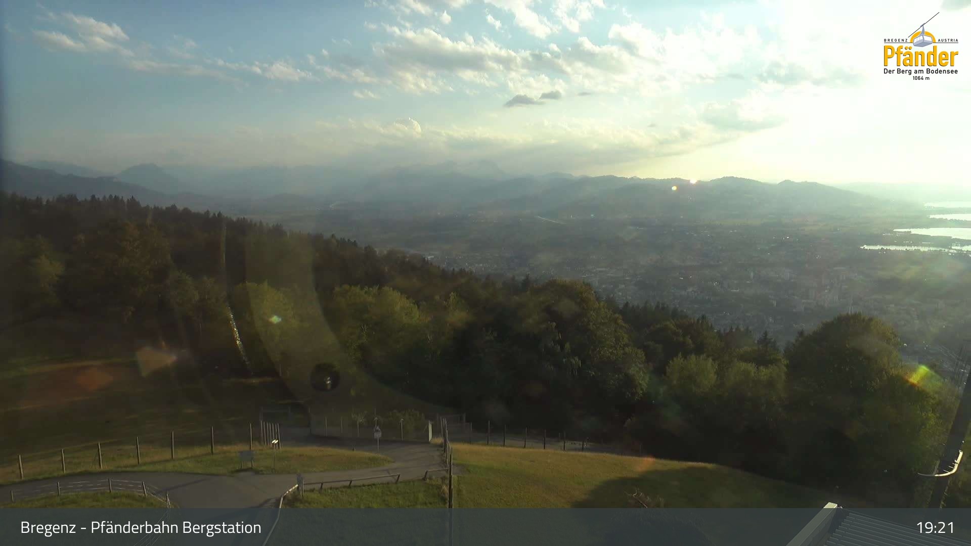 Archiv Foto Webcam Bregenz: Blick vom Pfänder auf den Bodensee
