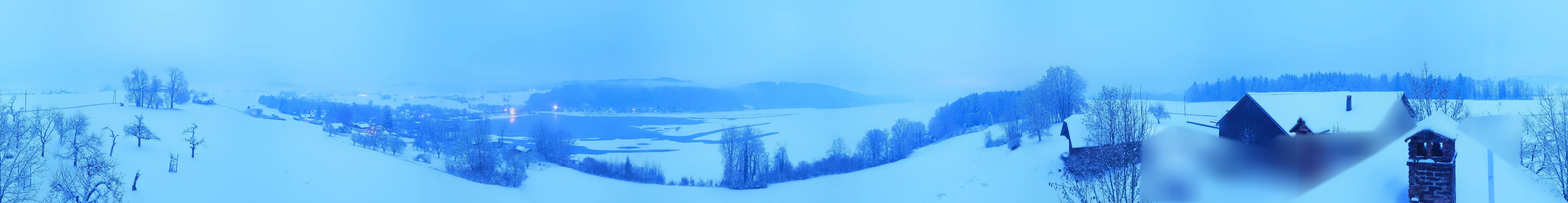 Archiv Foto Webcam Wallersee: Blick auf Neumarkt die Ostbucht