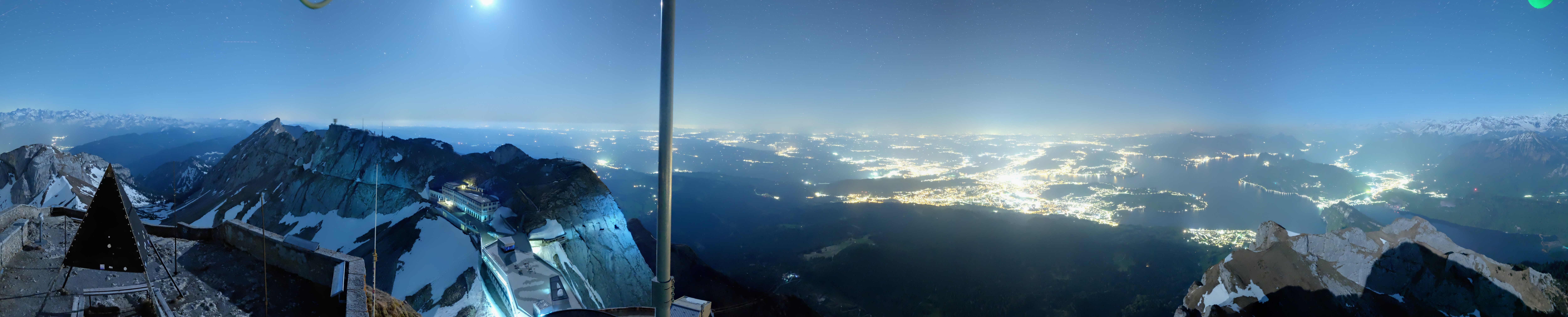 Archiv Foto Webcam Pilatus: Bergstation Kulm