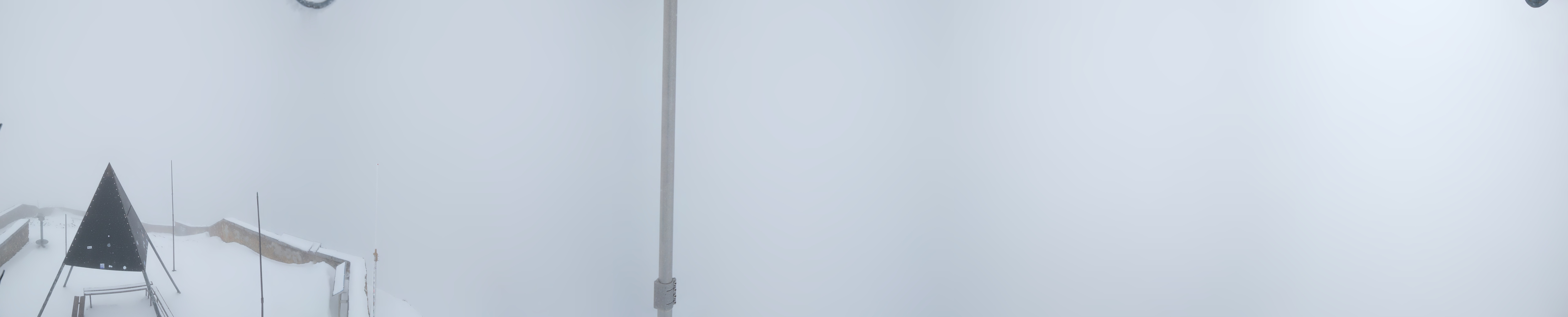 Archived image Webcam Pilatus: Top station railway