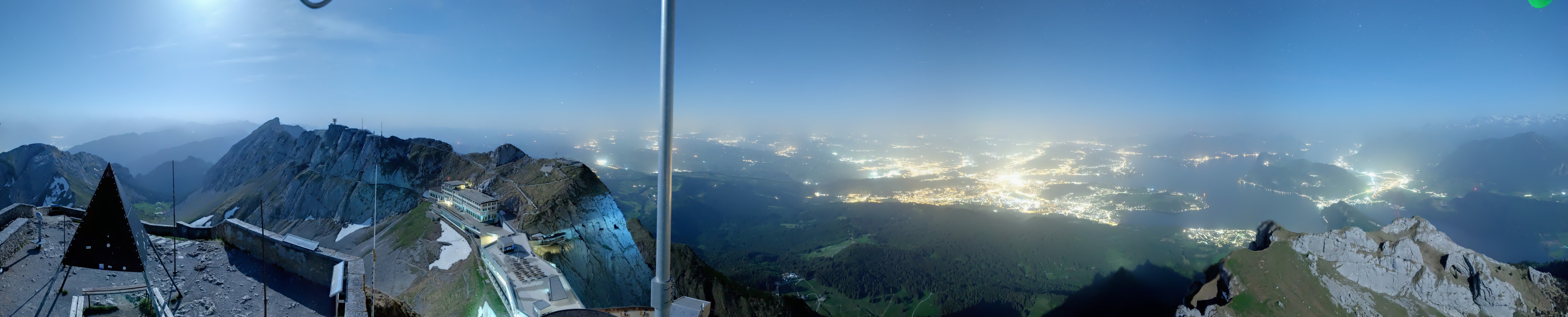 Archiv Foto Webcam Pilatus: Bergstation Kulm