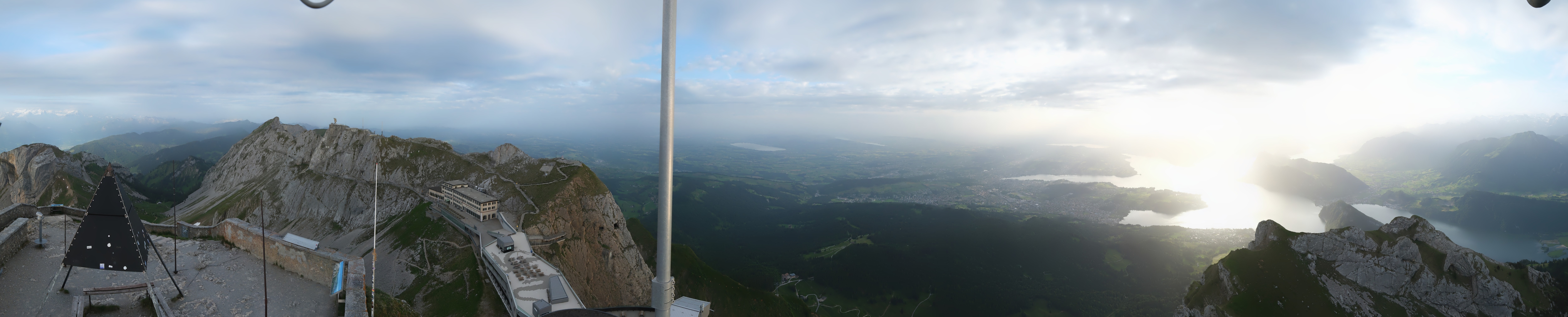 Archiv Foto Webcam Pilatus: Bergstation Kulm