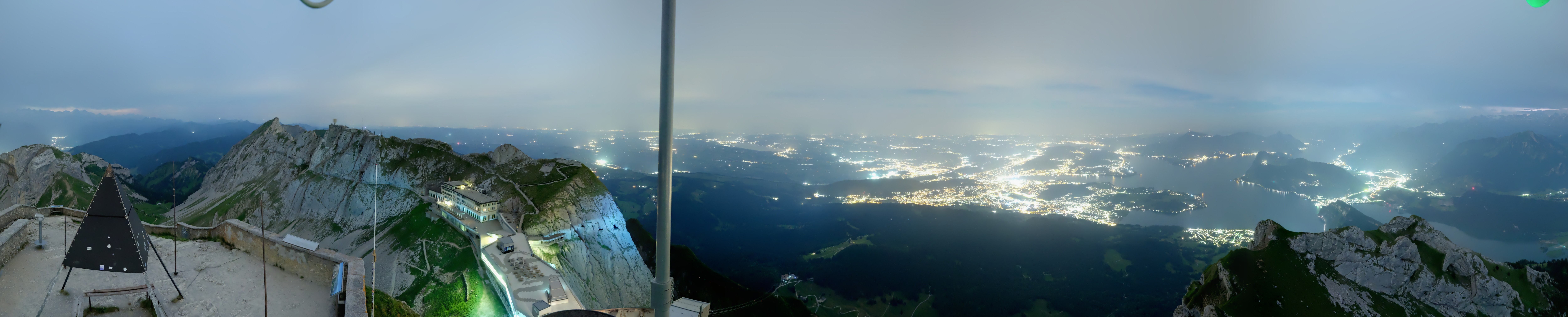 Archiv Foto Webcam Pilatus: Bergstation Kulm