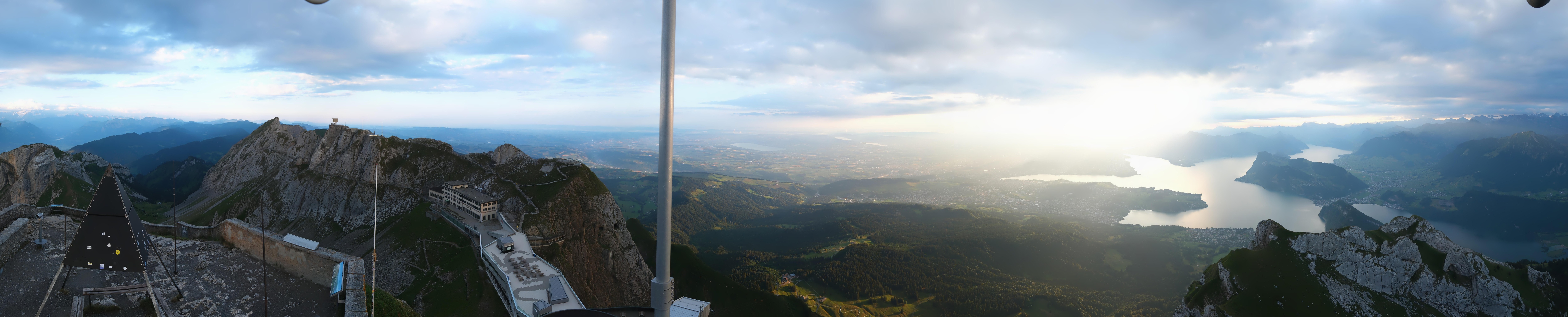 Archiv Foto Webcam Pilatus: Bergstation Kulm