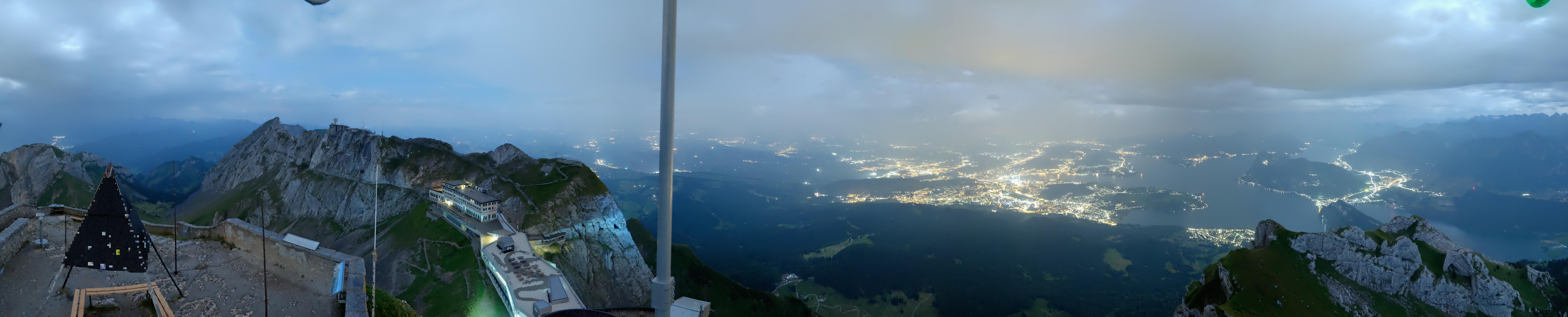Archiv Foto Webcam Pilatus: Bergstation Kulm