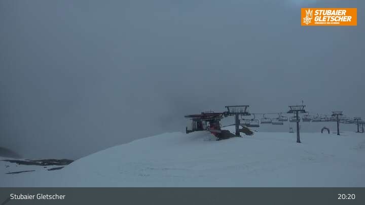 Archived image Webcam Stubai Glacier - View Top Station Murmele