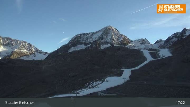 Archiv Foto Webcam Stubaier Gletscher: Aublick Bergstation Murmele