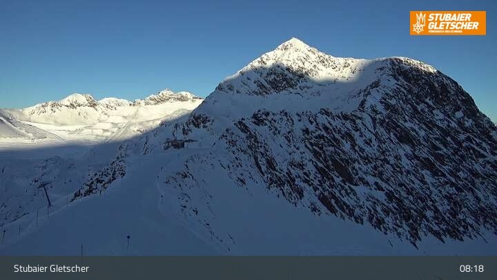 Archiv Foto Webcam Stubaier Gletscher: Ausblick Fernau Bergstation