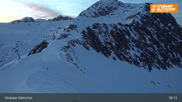 Archiv Foto Webcam Stubaier Gletscher: Ausblick Fernau Bergstation