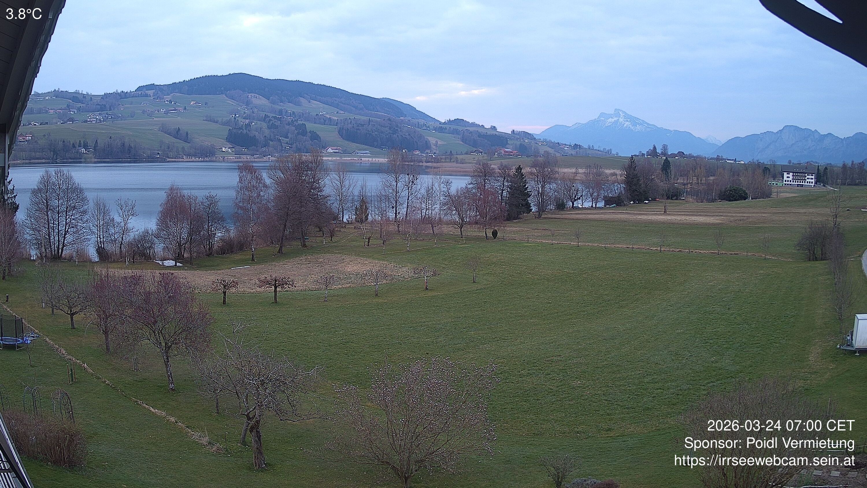 Archived image Webcam Lake Irrsee in Upper Austria