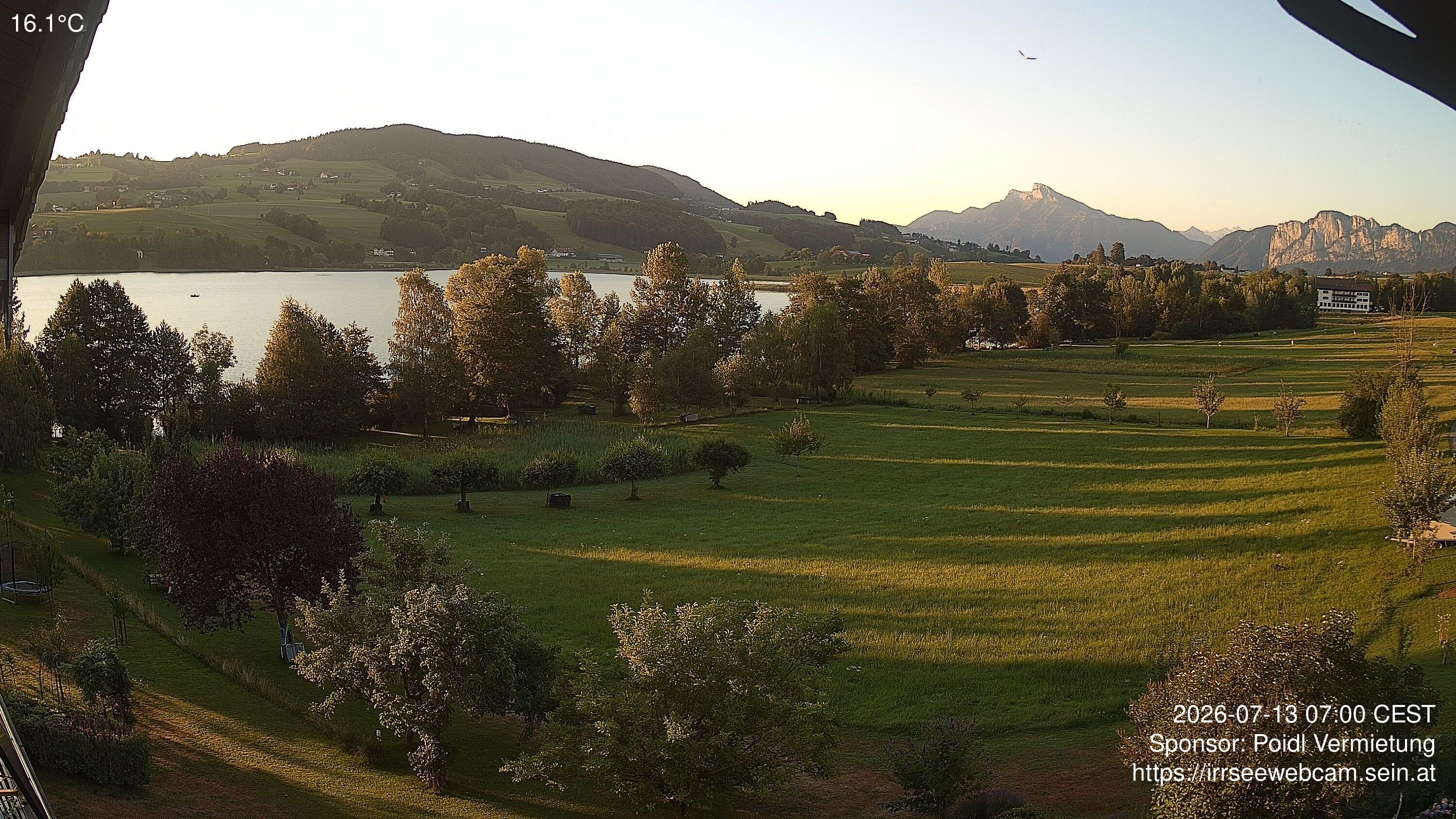 Archived image Webcam Lake Irrsee in Upper Austria