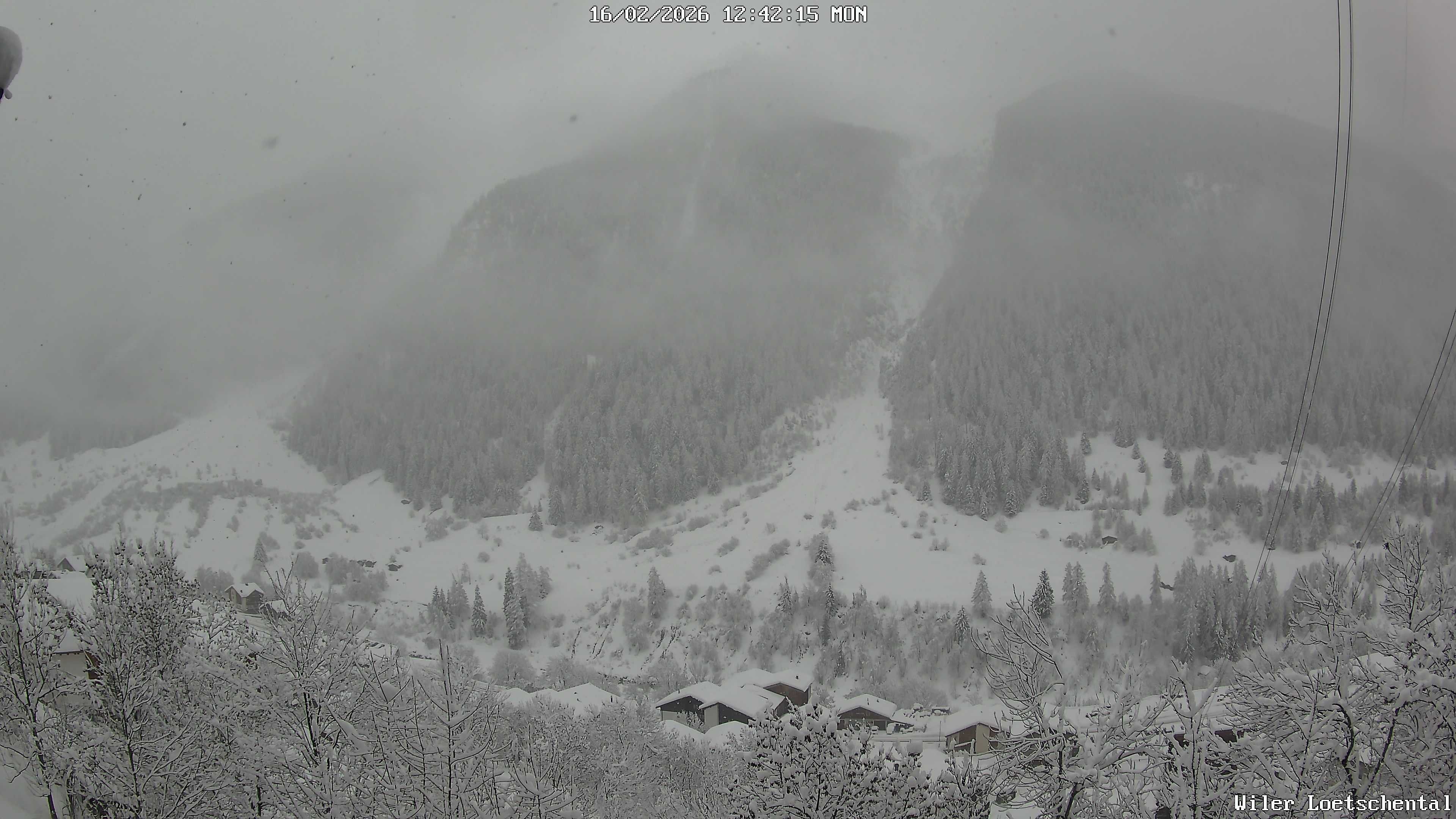 Archiv Foto Webcam Lötschental: Blick auf Wilerhorn und Bietschhorn