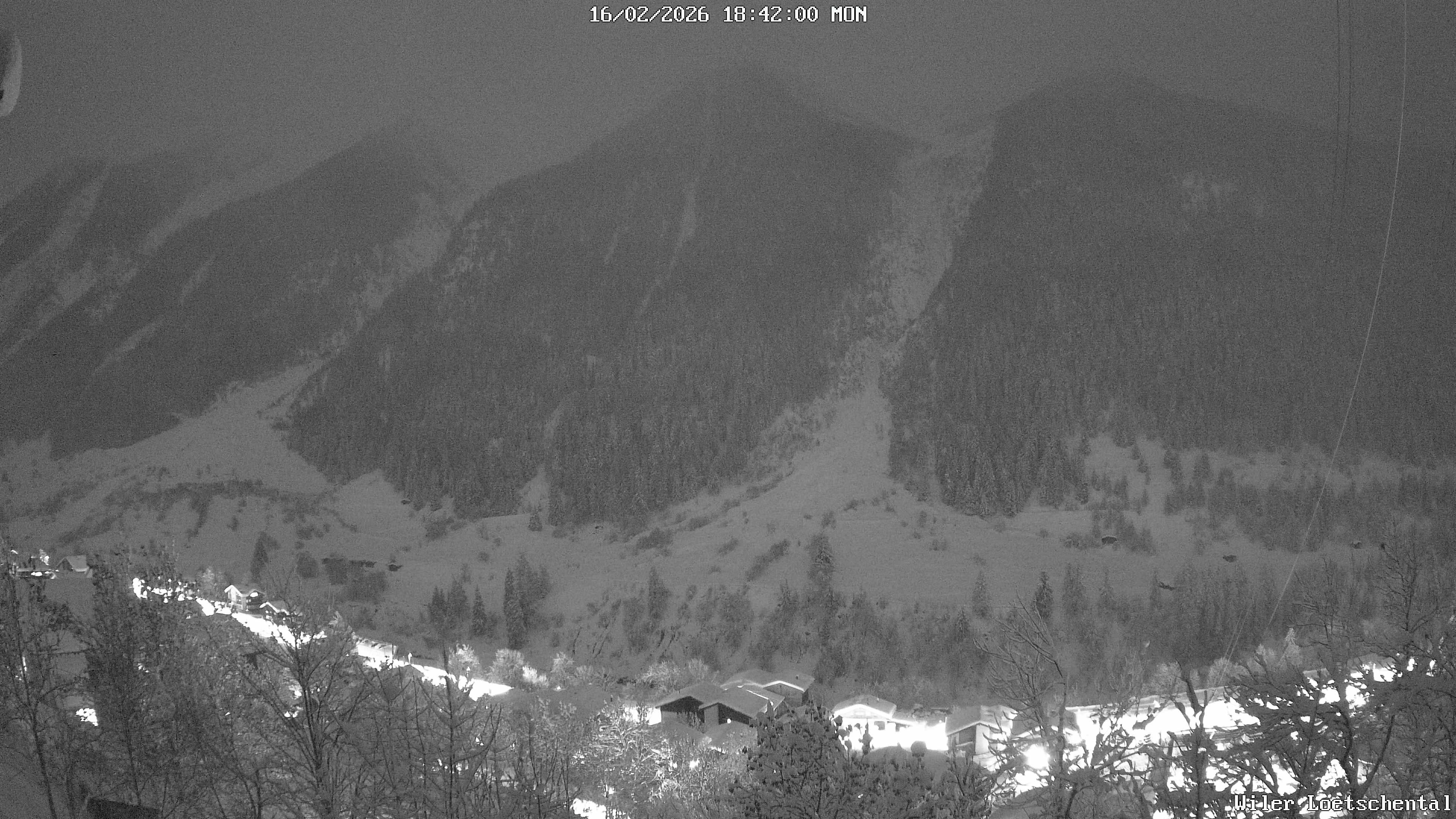 Archiv Foto Webcam Lötschental: Blick auf Wilerhorn und Bietschhorn