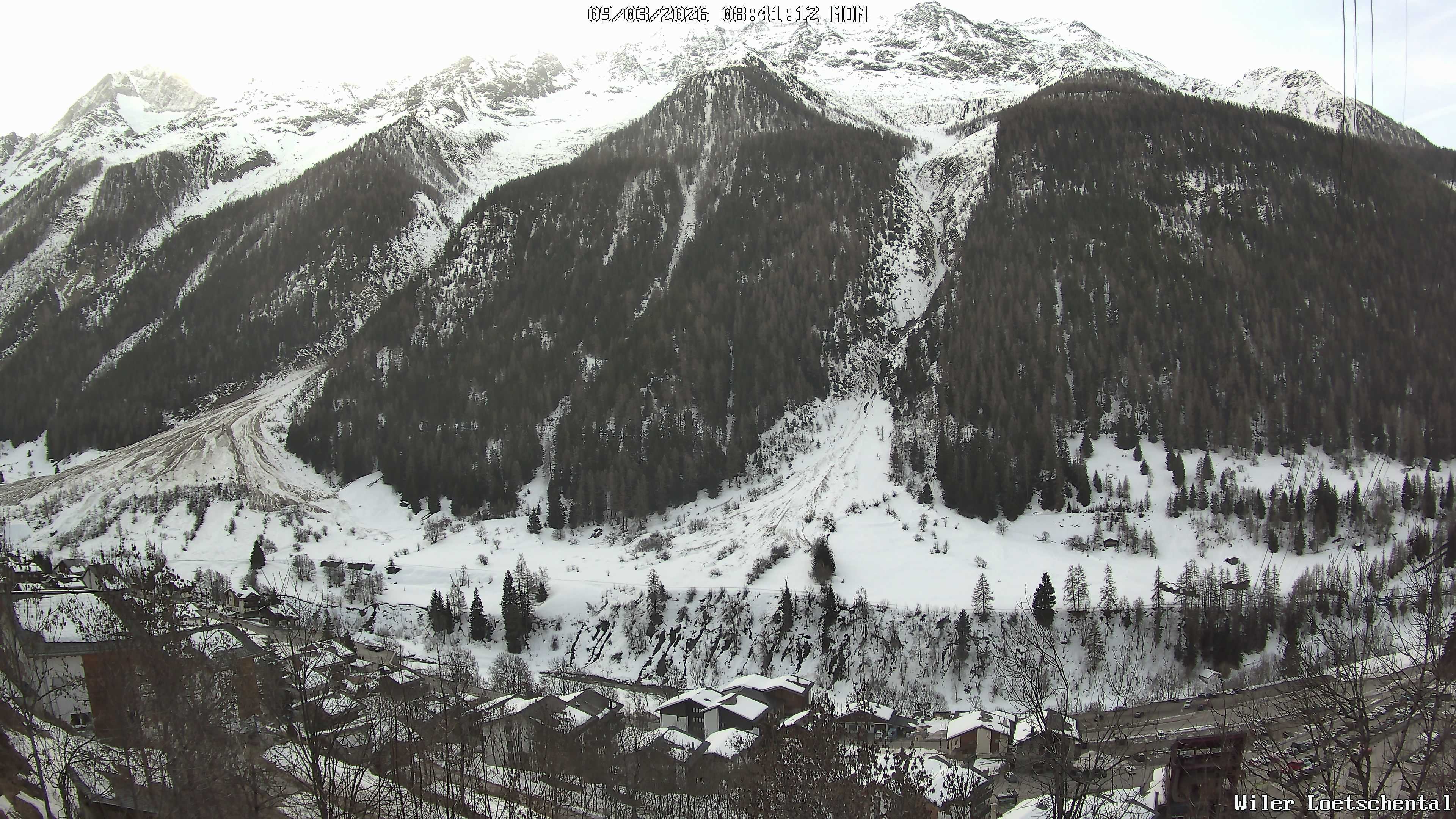 Archiv Foto Webcam Lötschental: Blick auf Wilerhorn und Bietschhorn