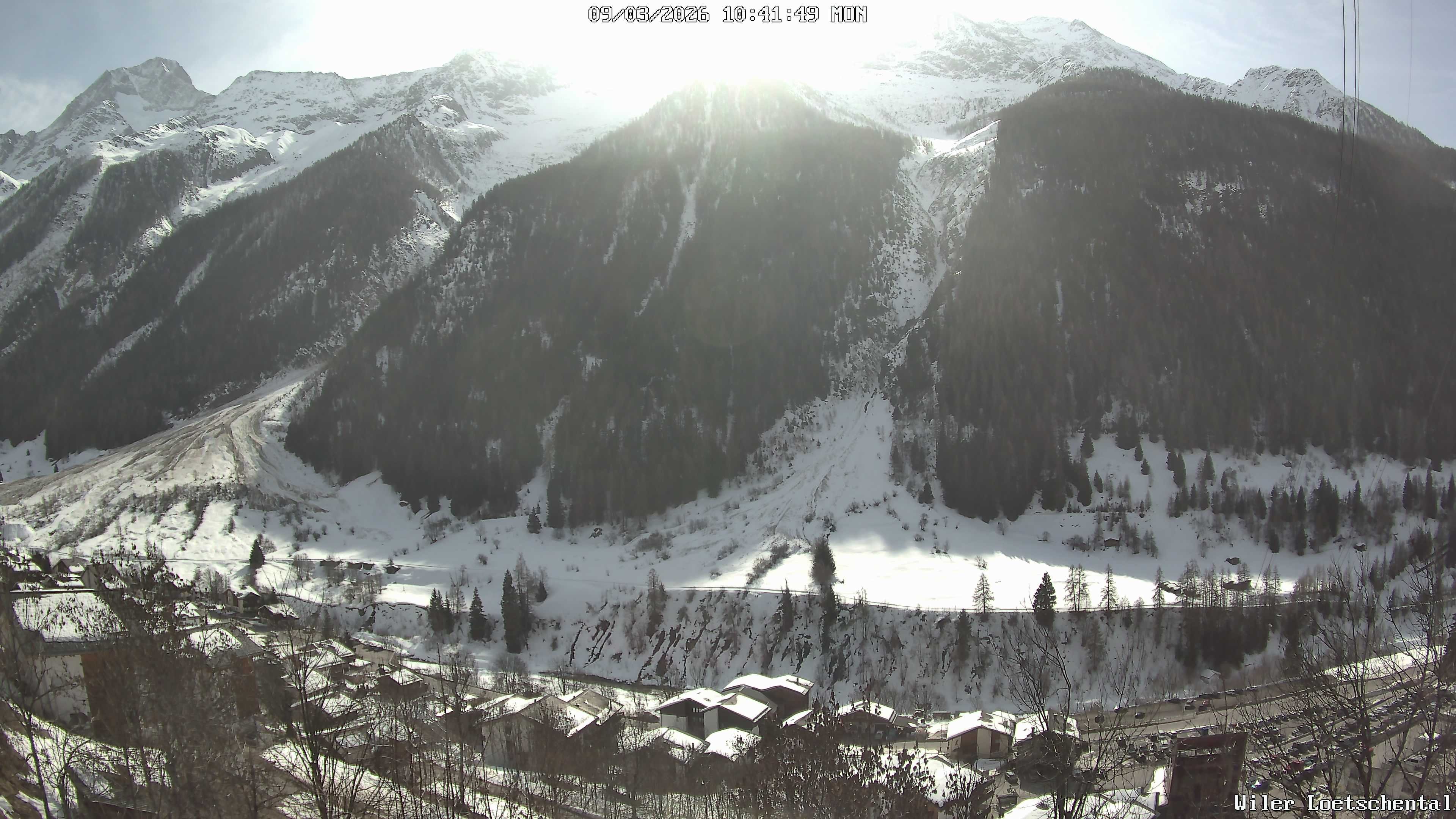Archiv Foto Webcam Lötschental: Blick auf Wilerhorn und Bietschhorn