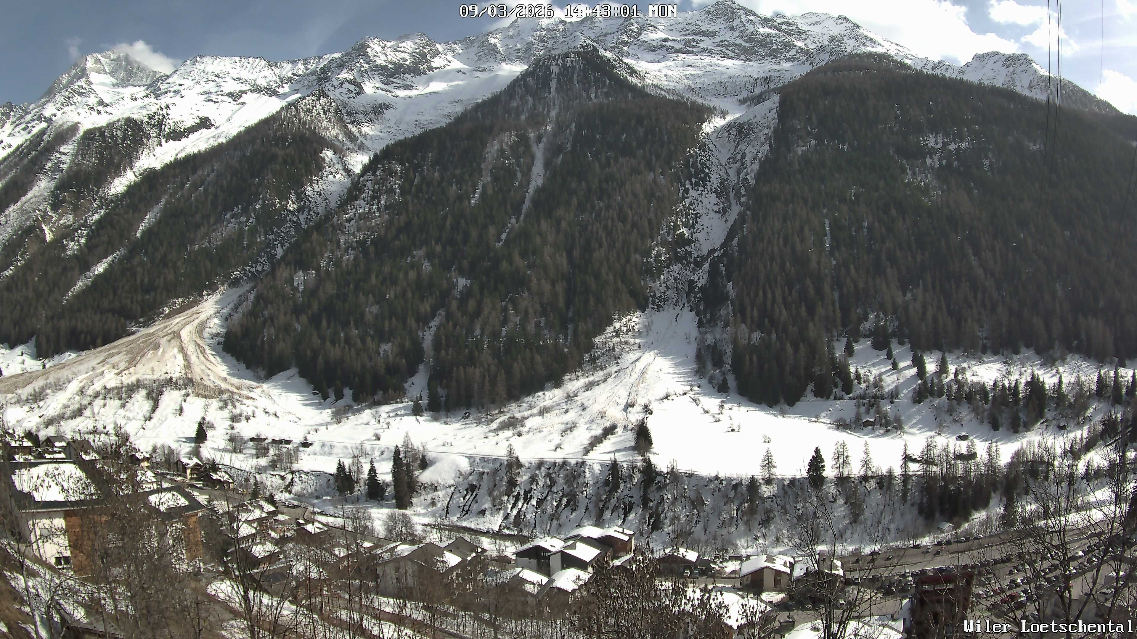 Archiv Foto Webcam Lötschental: Blick auf Wilerhorn und Bietschhorn