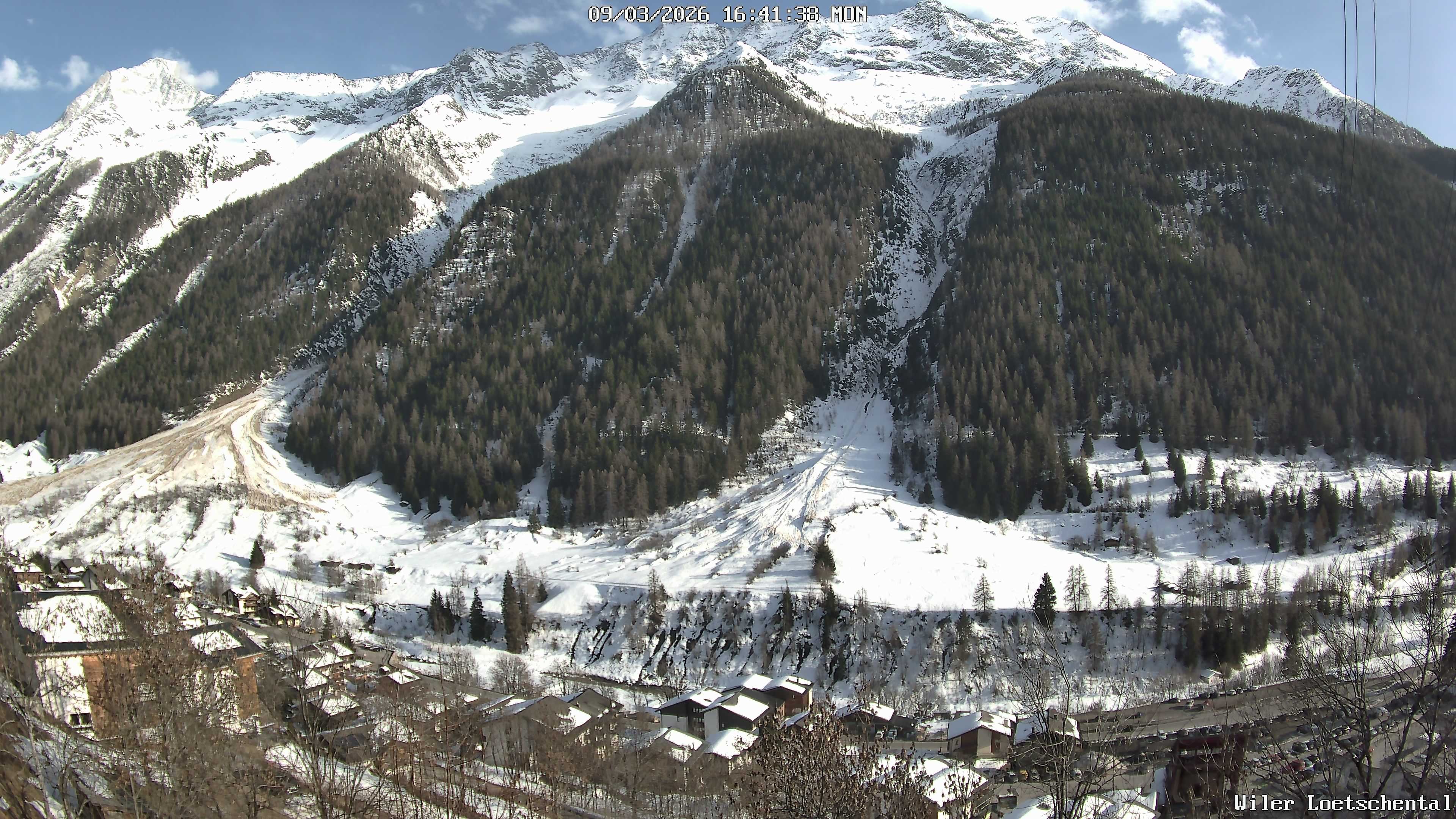 Archiv Foto Webcam Lötschental: Blick auf Wilerhorn und Bietschhorn