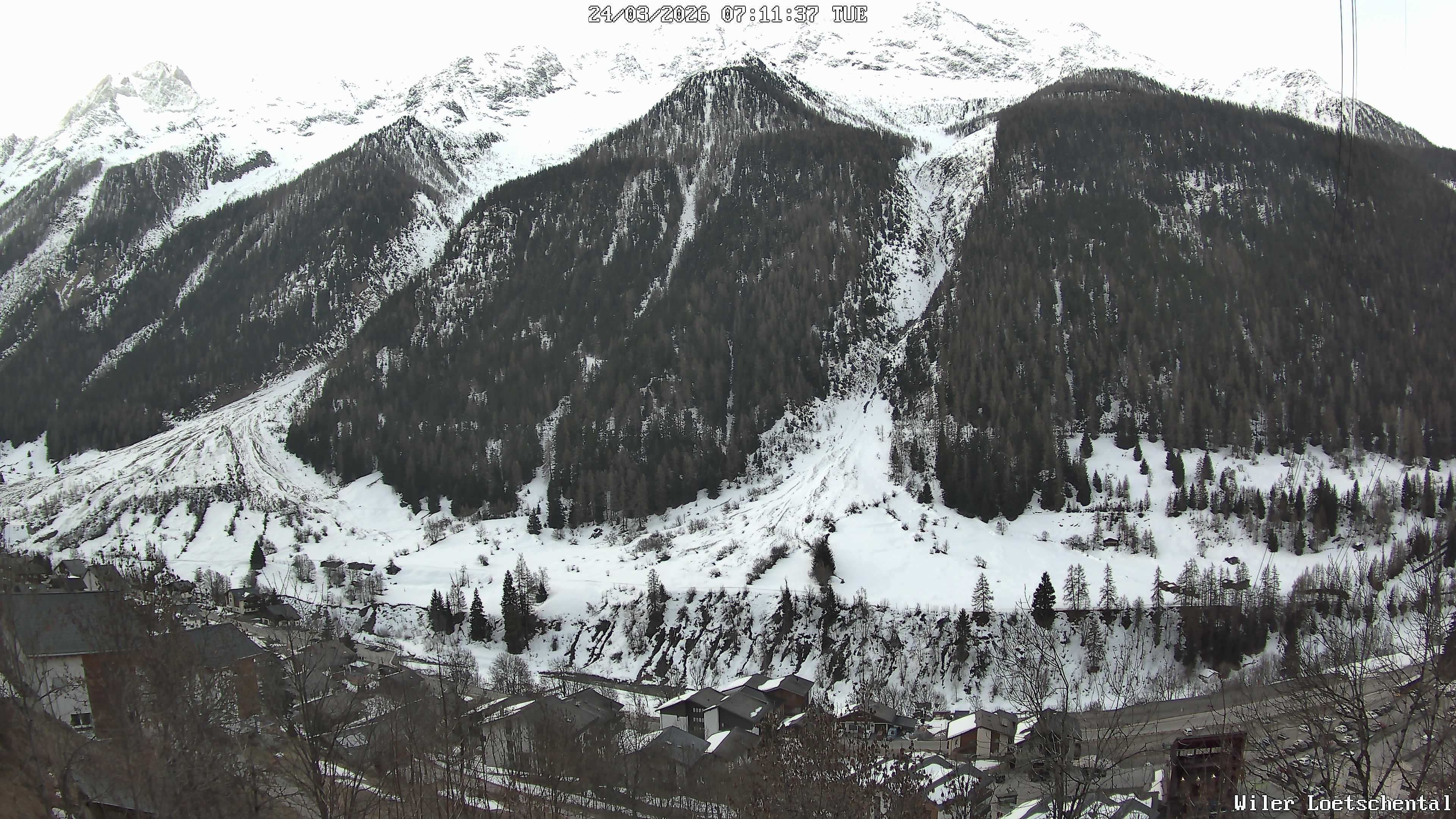 Archiv Foto Webcam Lötschental: Blick auf Wilerhorn und Bietschhorn