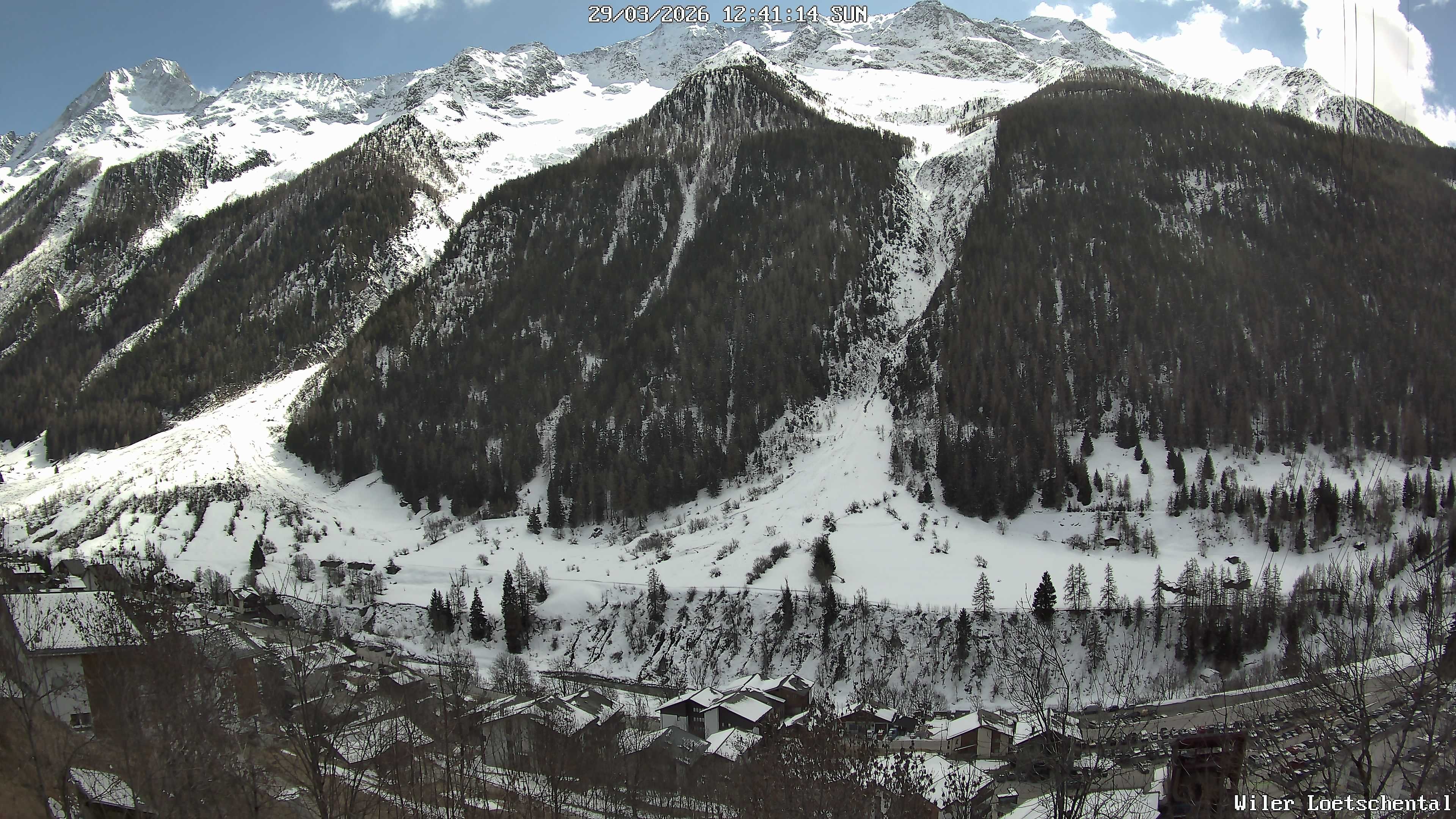 Archiv Foto Webcam Lötschental: Blick auf Wilerhorn und Bietschhorn