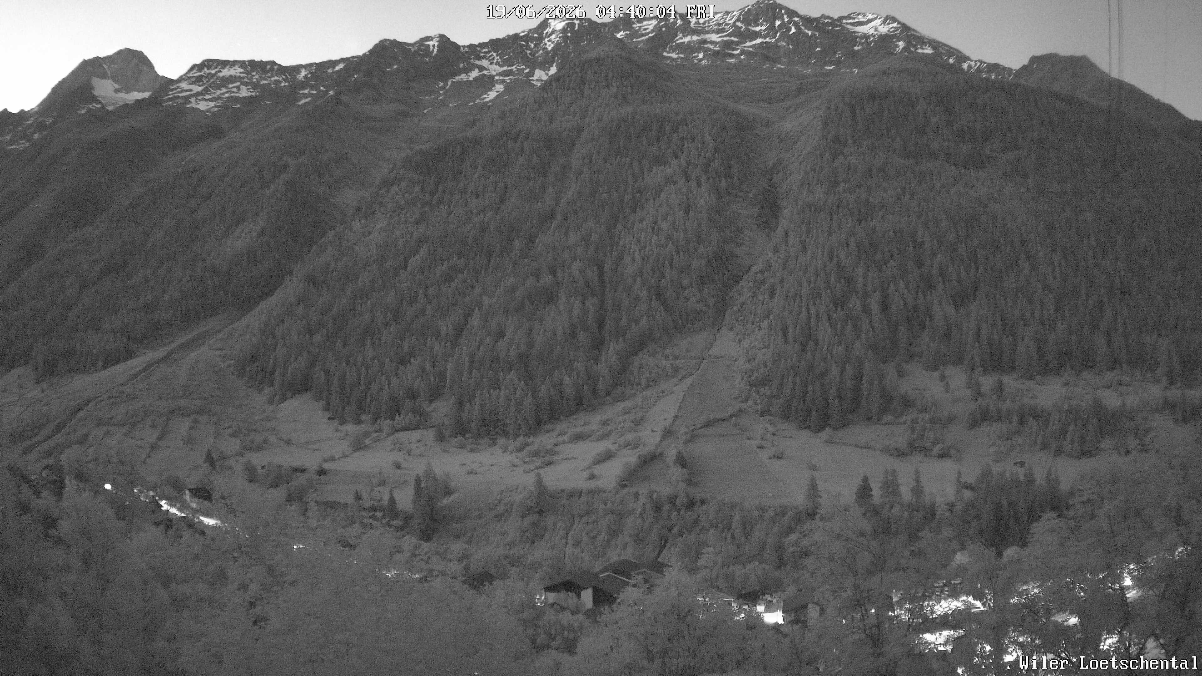 Archiv Foto Webcam Lötschental: Blick auf Wilerhorn und Bietschhorn